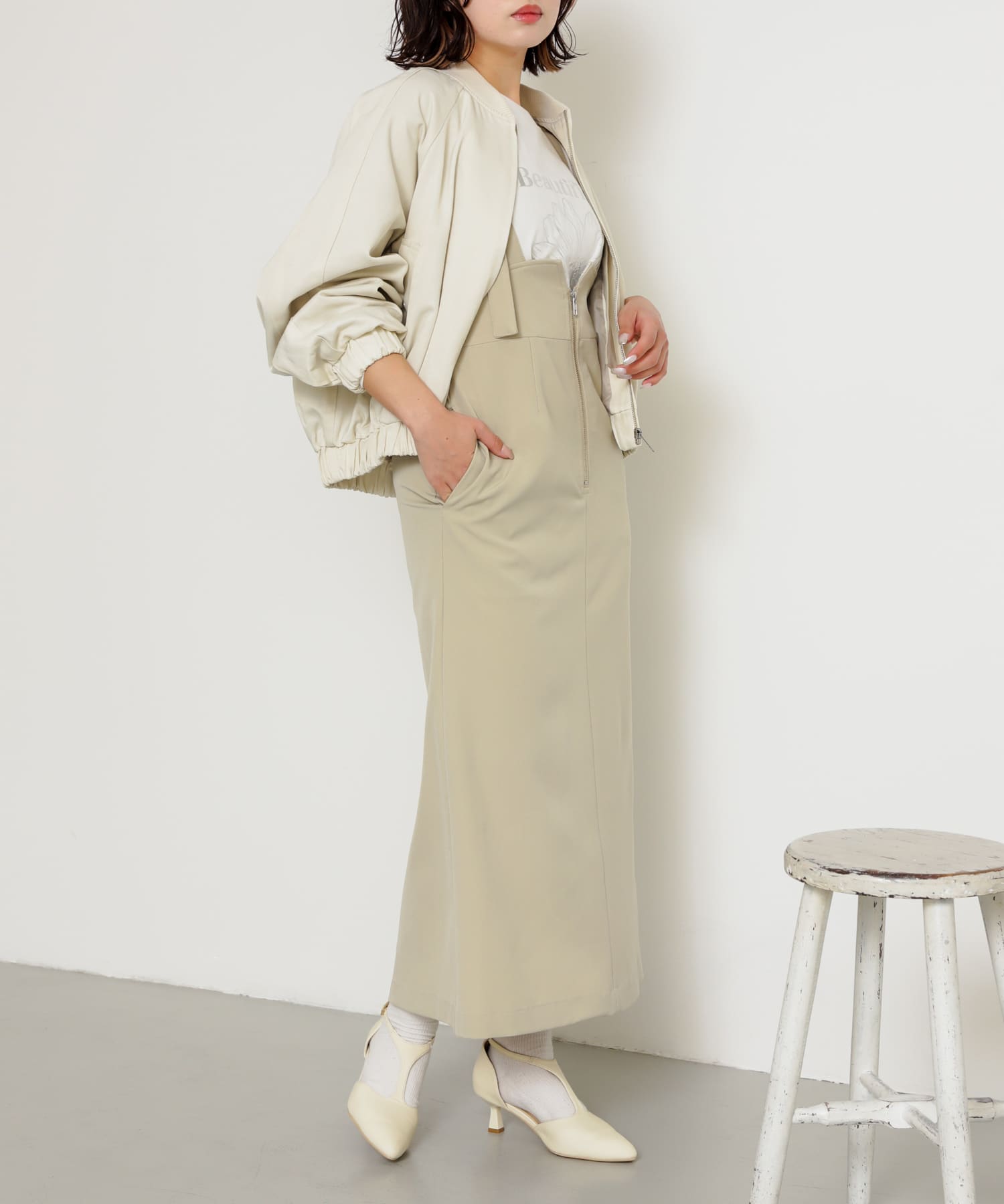 BEIGE