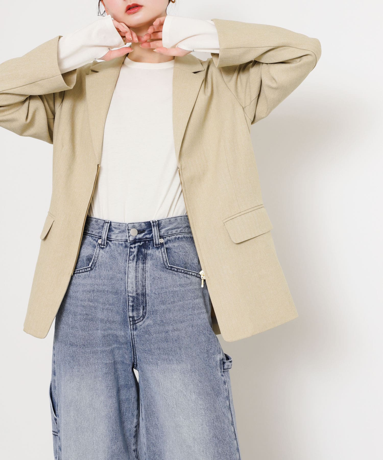 BEIGE