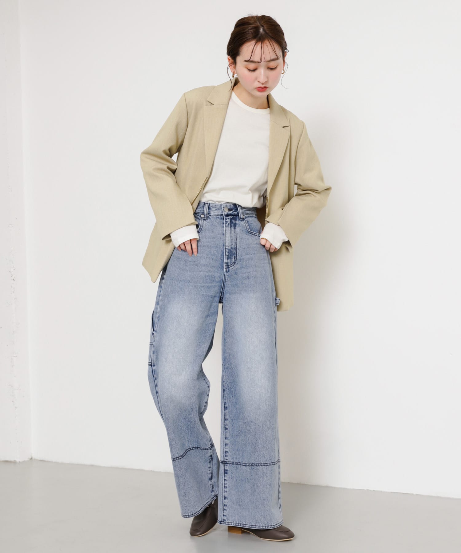 BEIGE