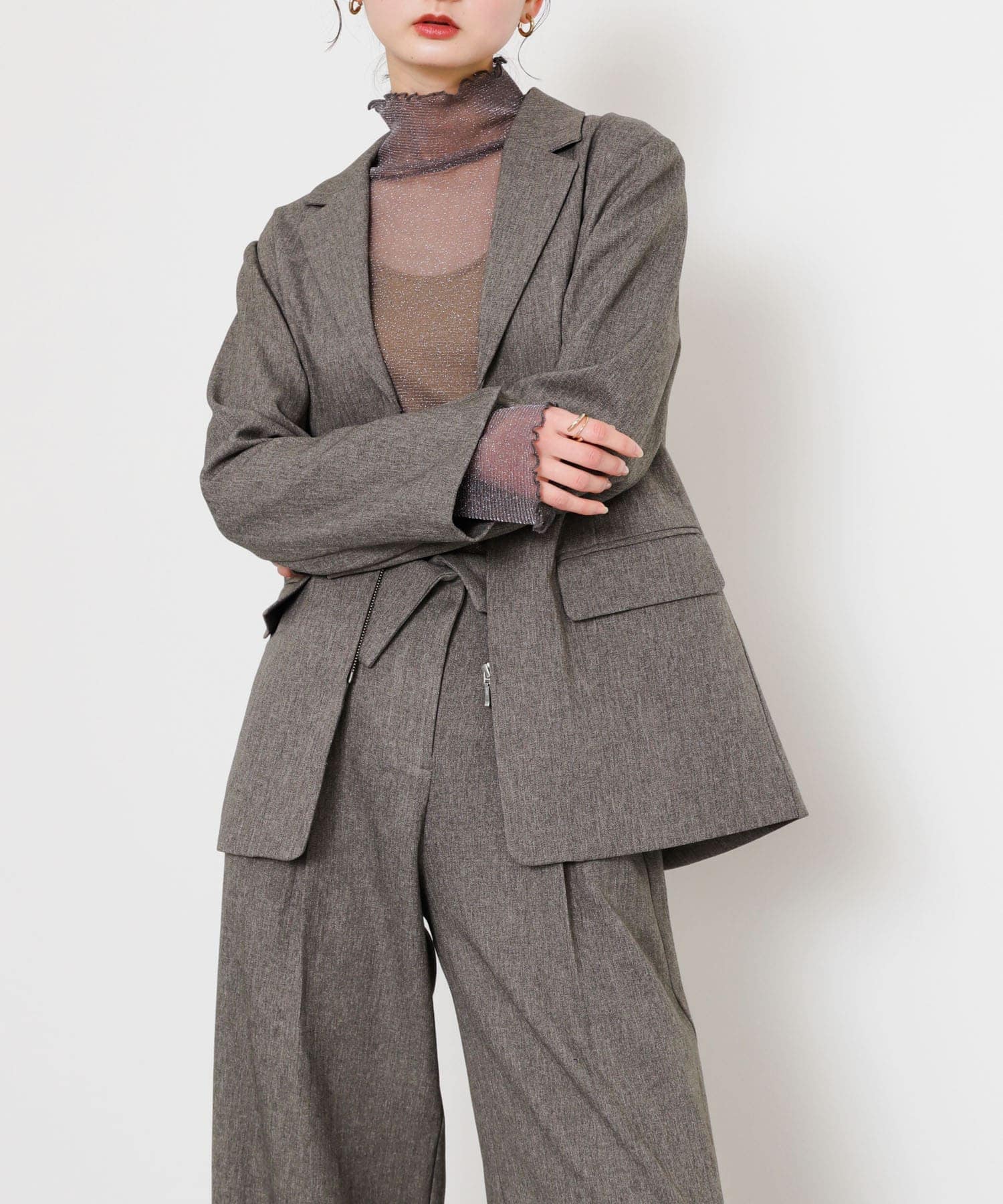 GRAY
