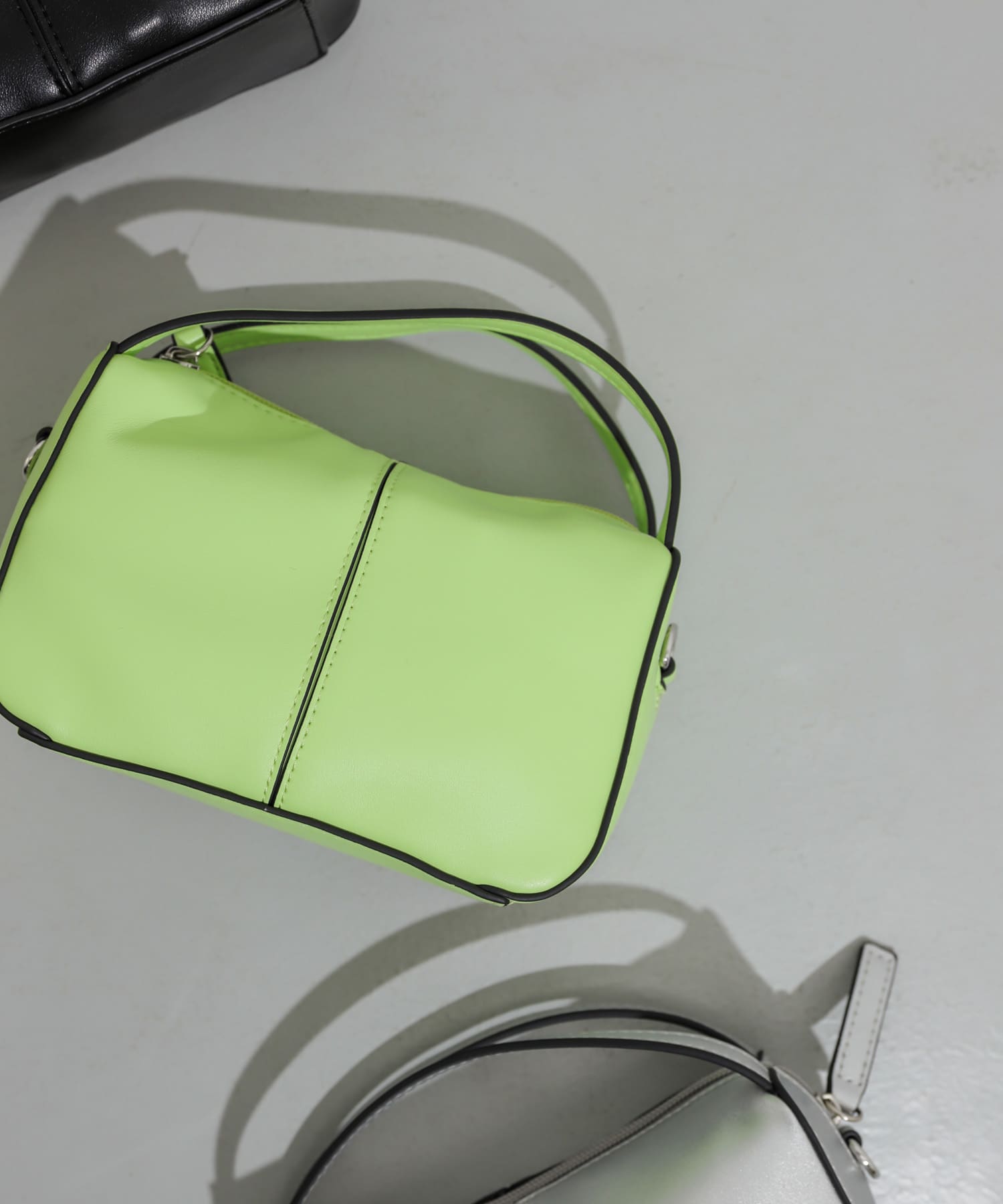 2WAYセンターシームプチショルダーバッグ LIME one