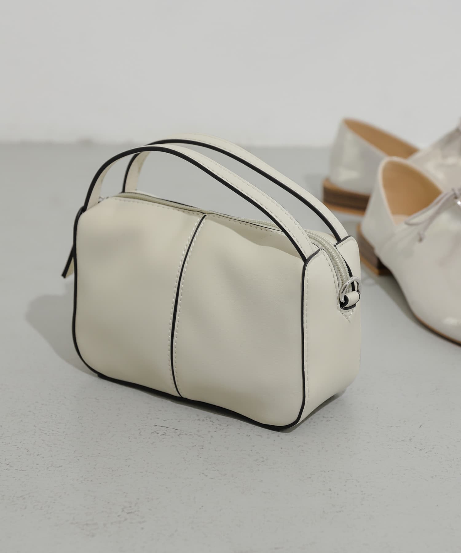 2WAYセンターシームプチショルダーバッグ IVORY one
