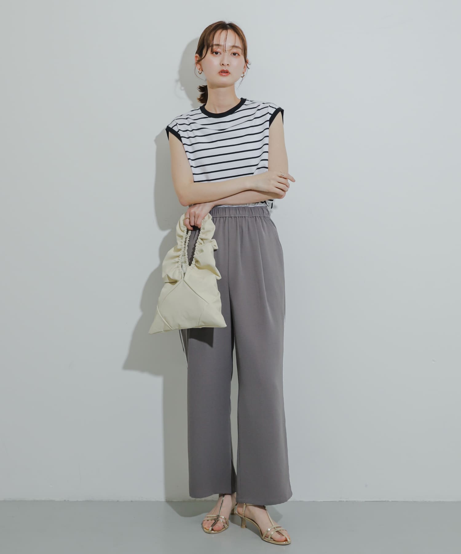 ギャザーハンドバッグ IVORY one