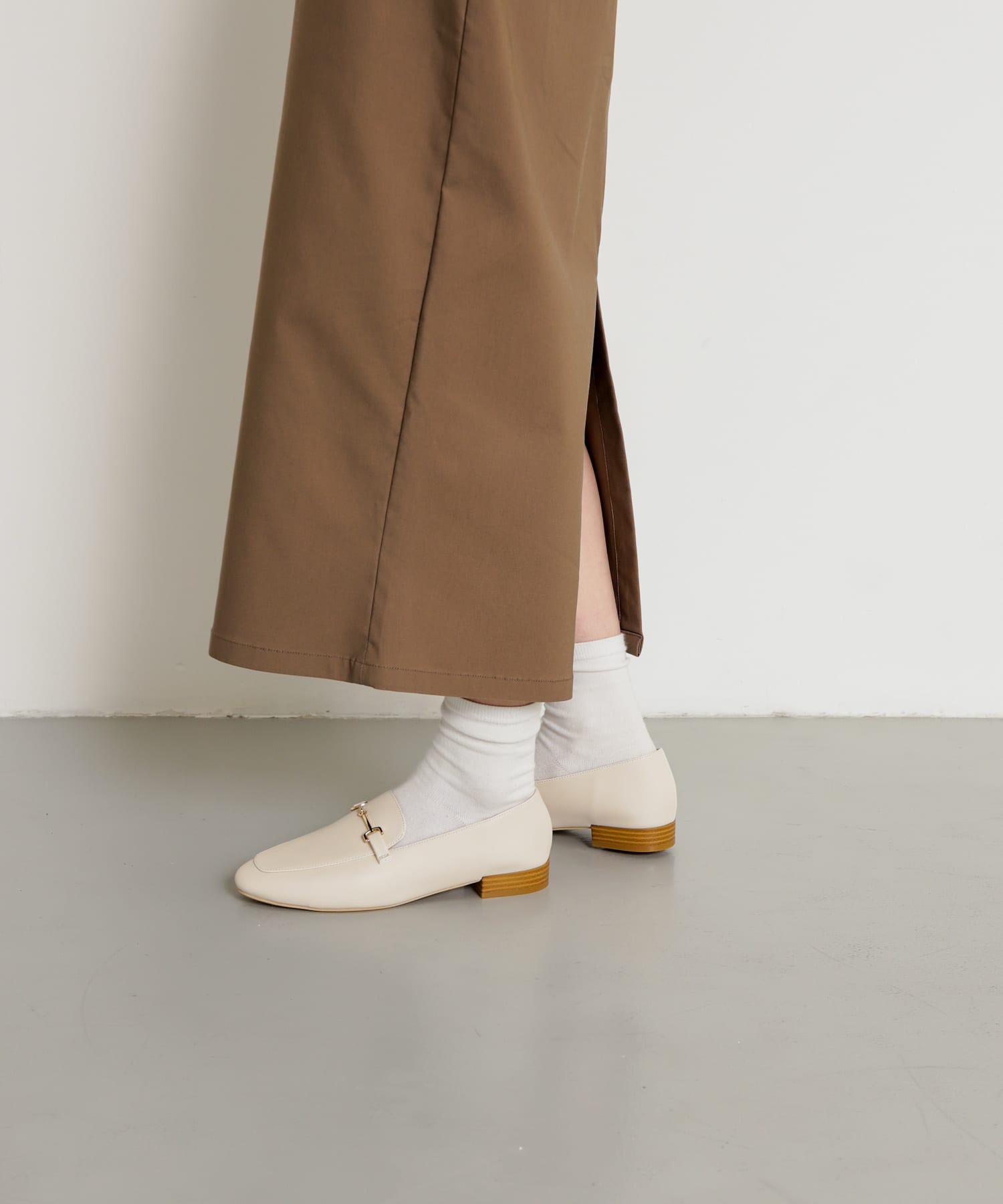 フェイクレザービットローファー IVORY L