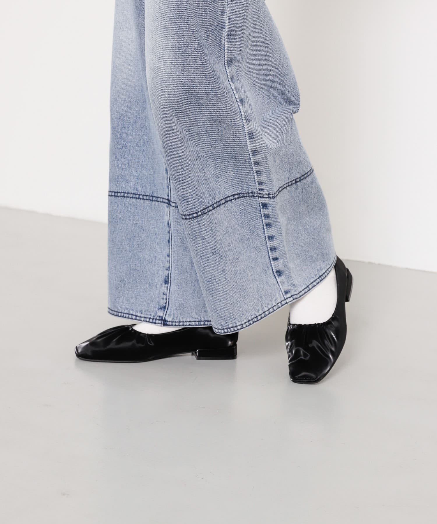 シャイニーギャザーフラットシューズ BLACK S