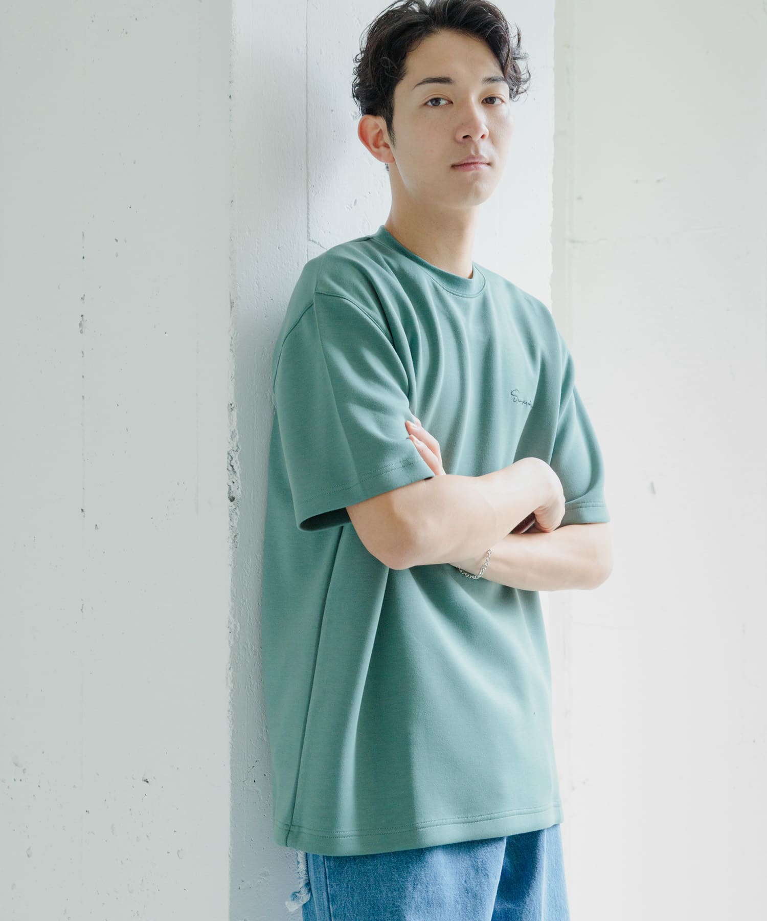 GREEN