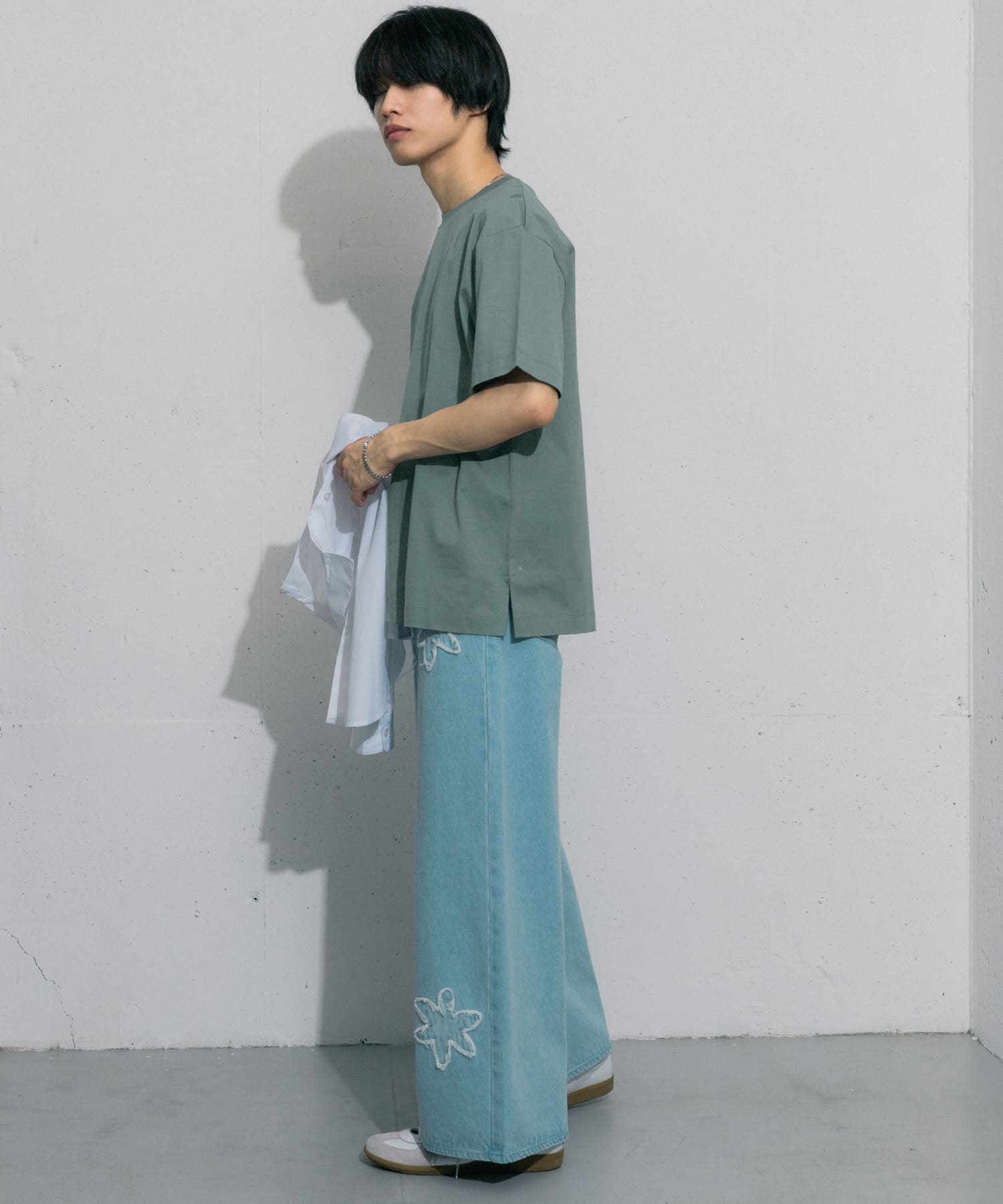 GREEN