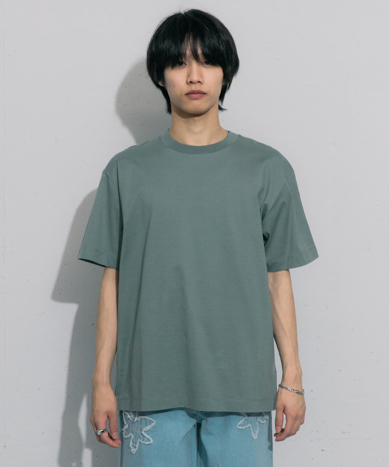 GREEN