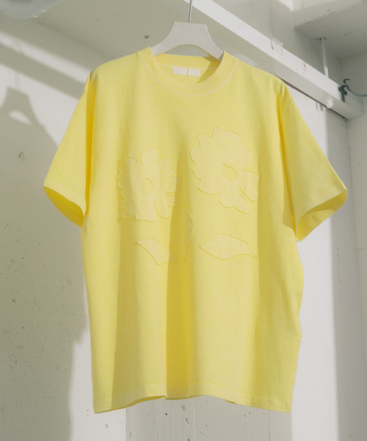 『ユニセックス』フェードポップアートフラワーTシャツ(5分袖) YELLOW M