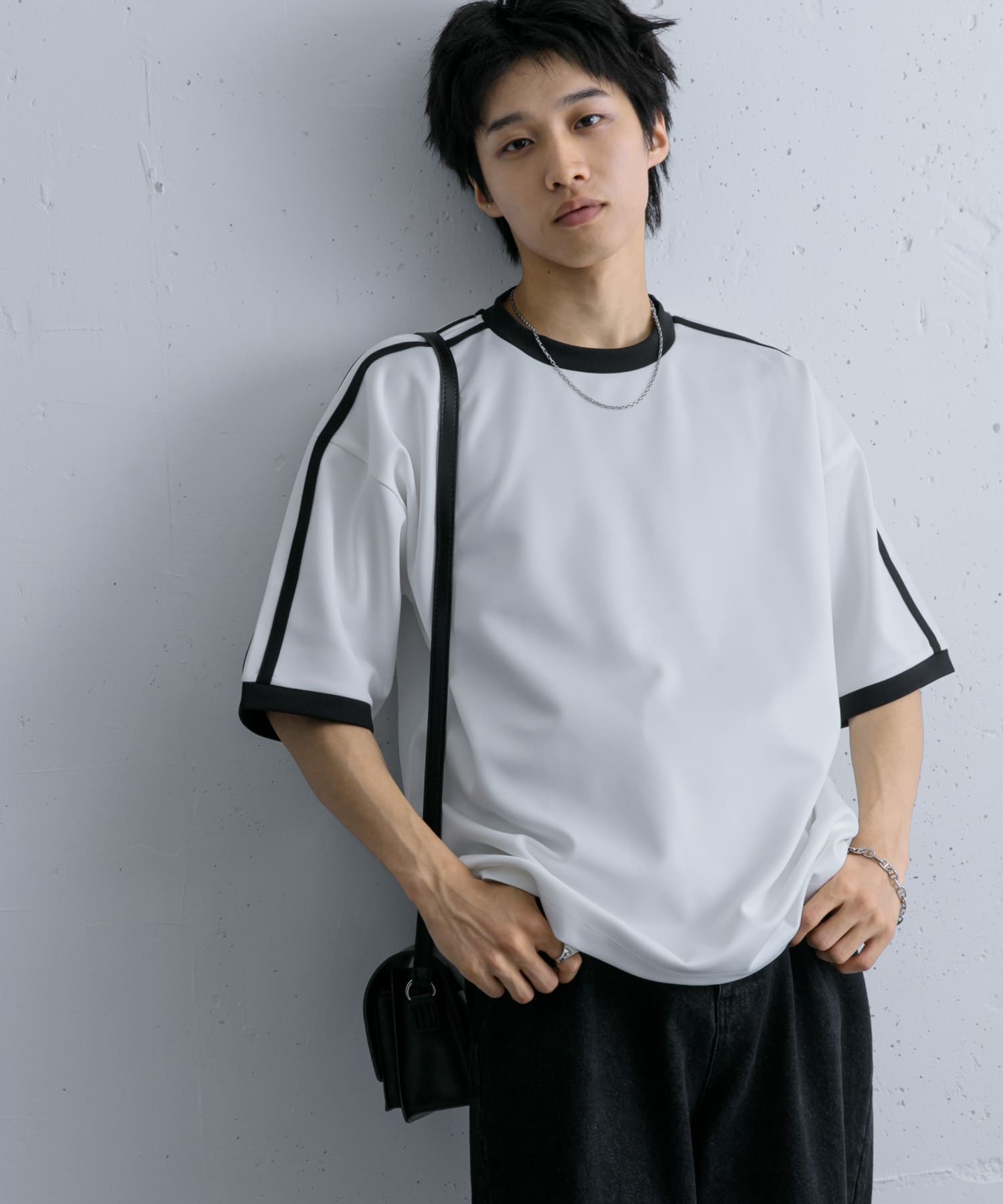 WHT×BLK