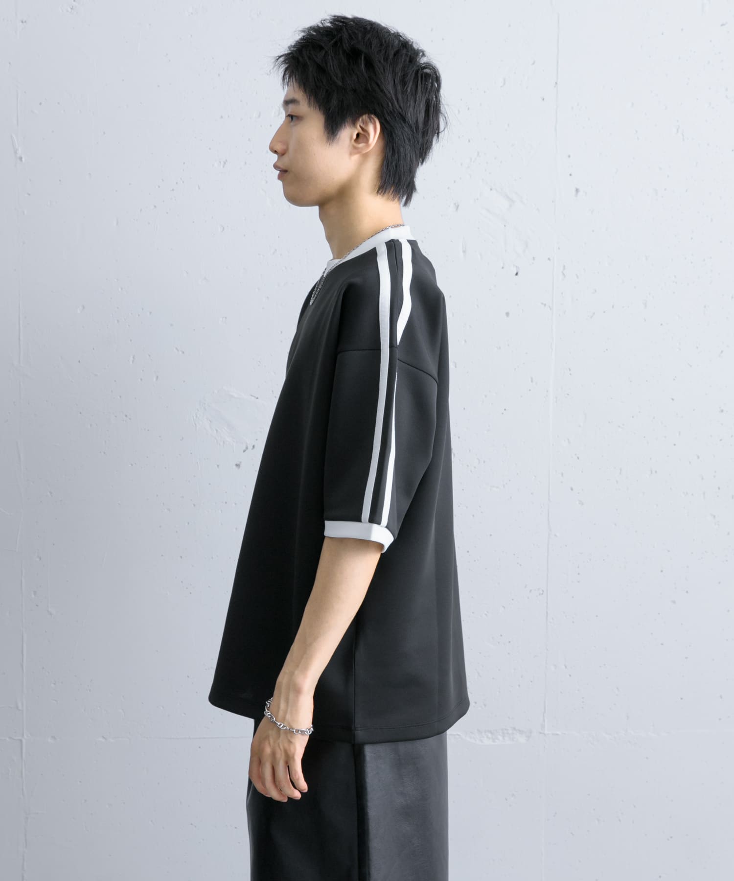 BLK×WHT