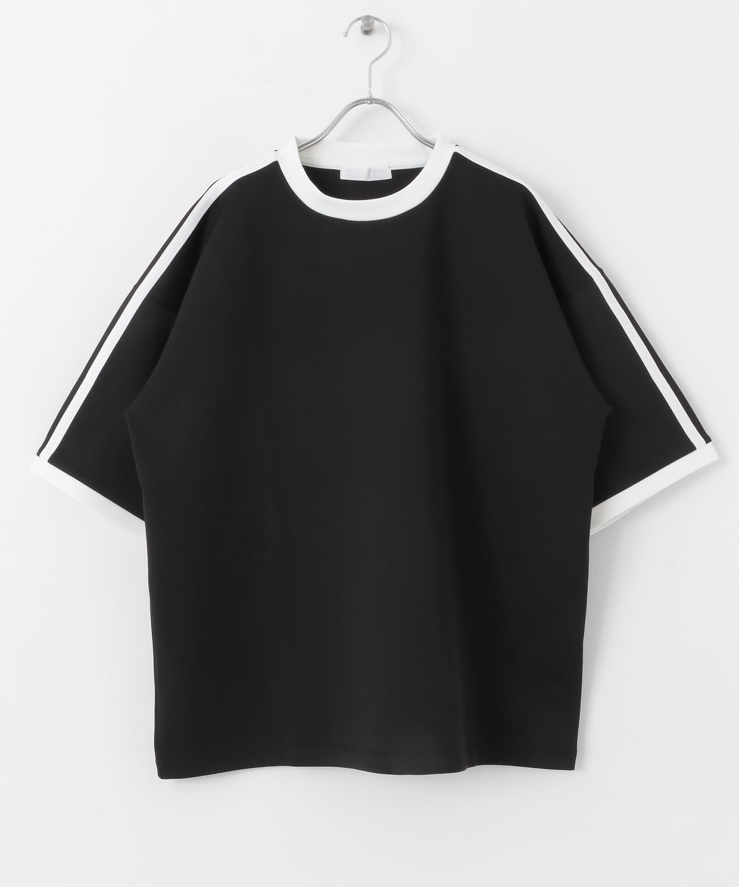 BLK×WHT
