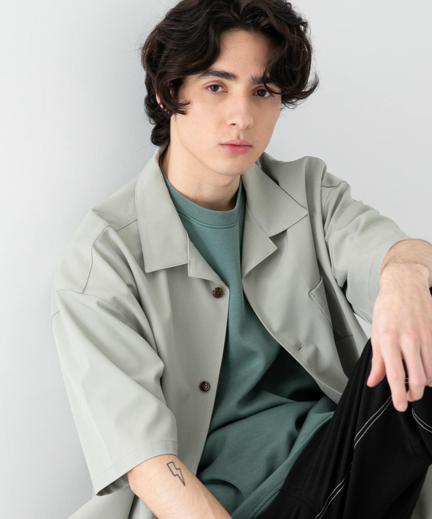 『ユニセックス』オープンカラールーズシャツ(5分袖)