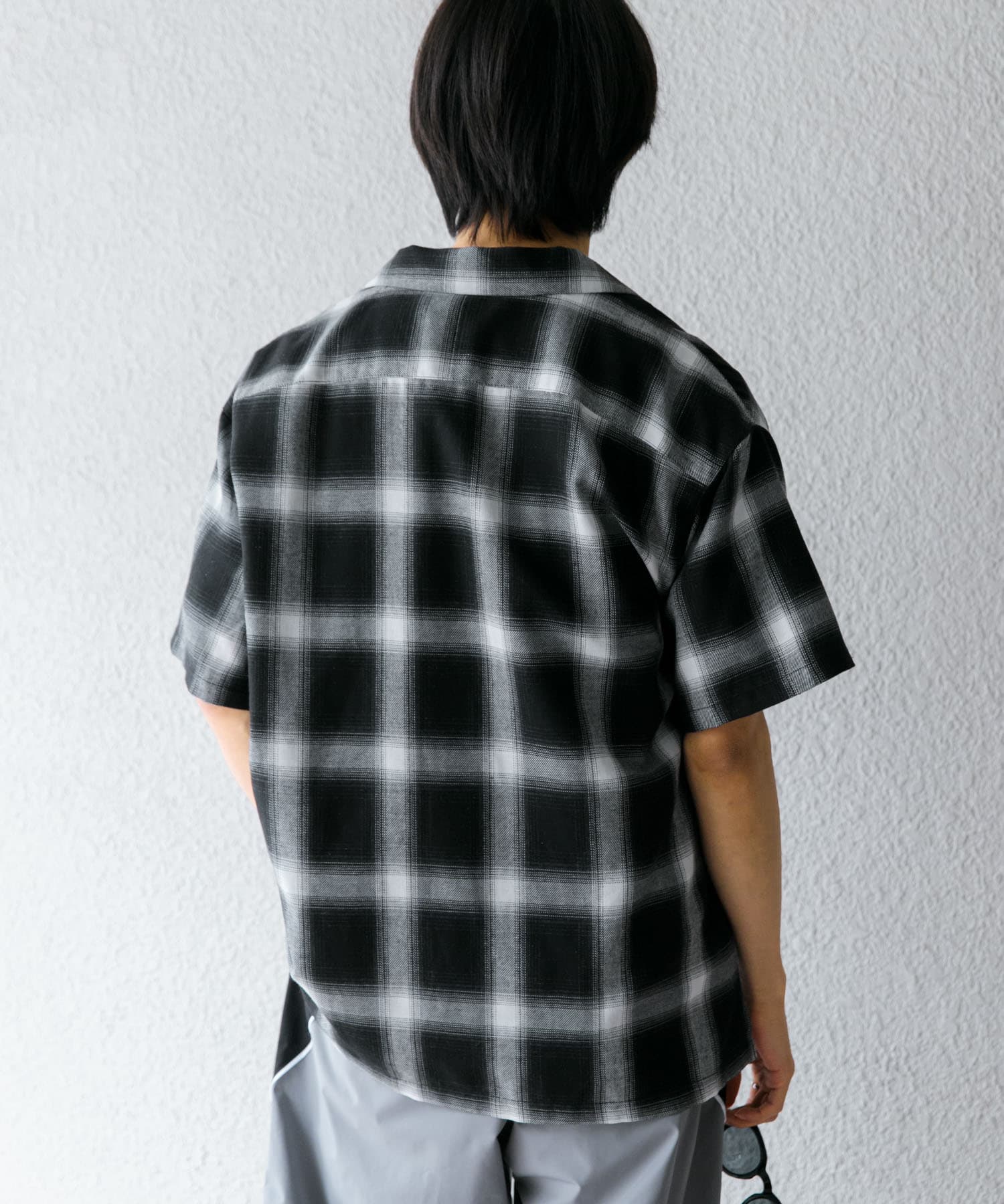 BLK×WHT