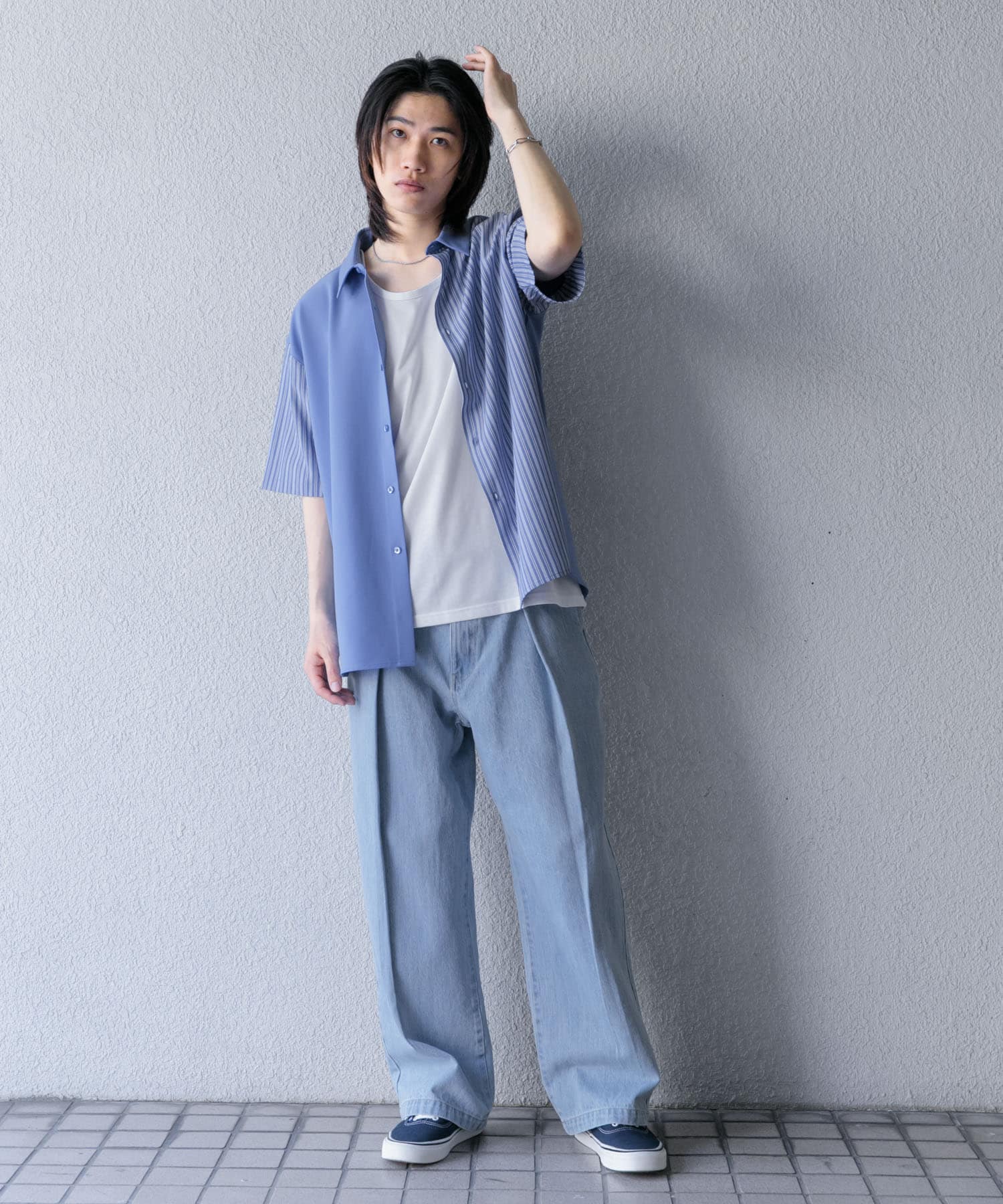 BLU×WHT