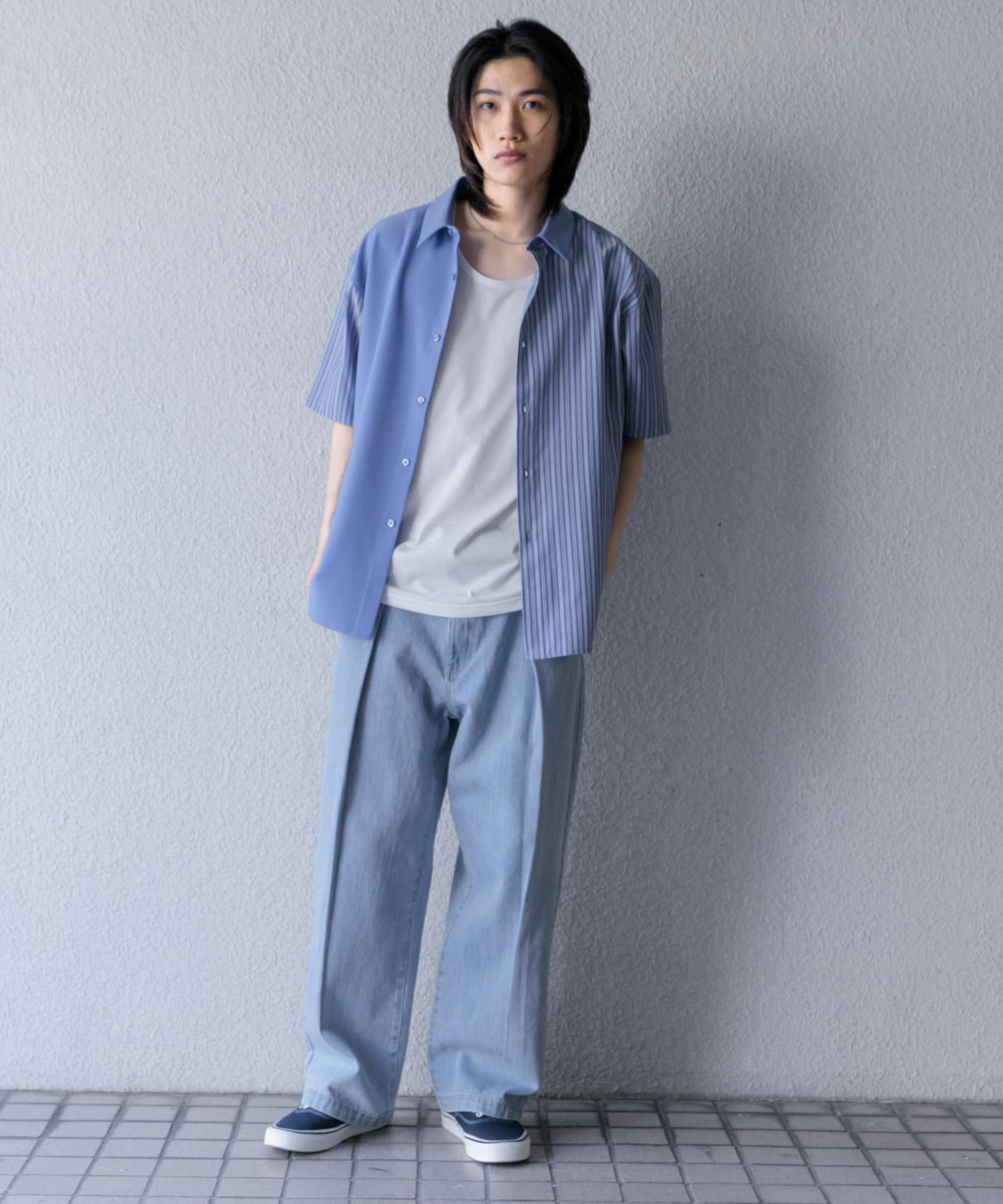 BLU×WHT