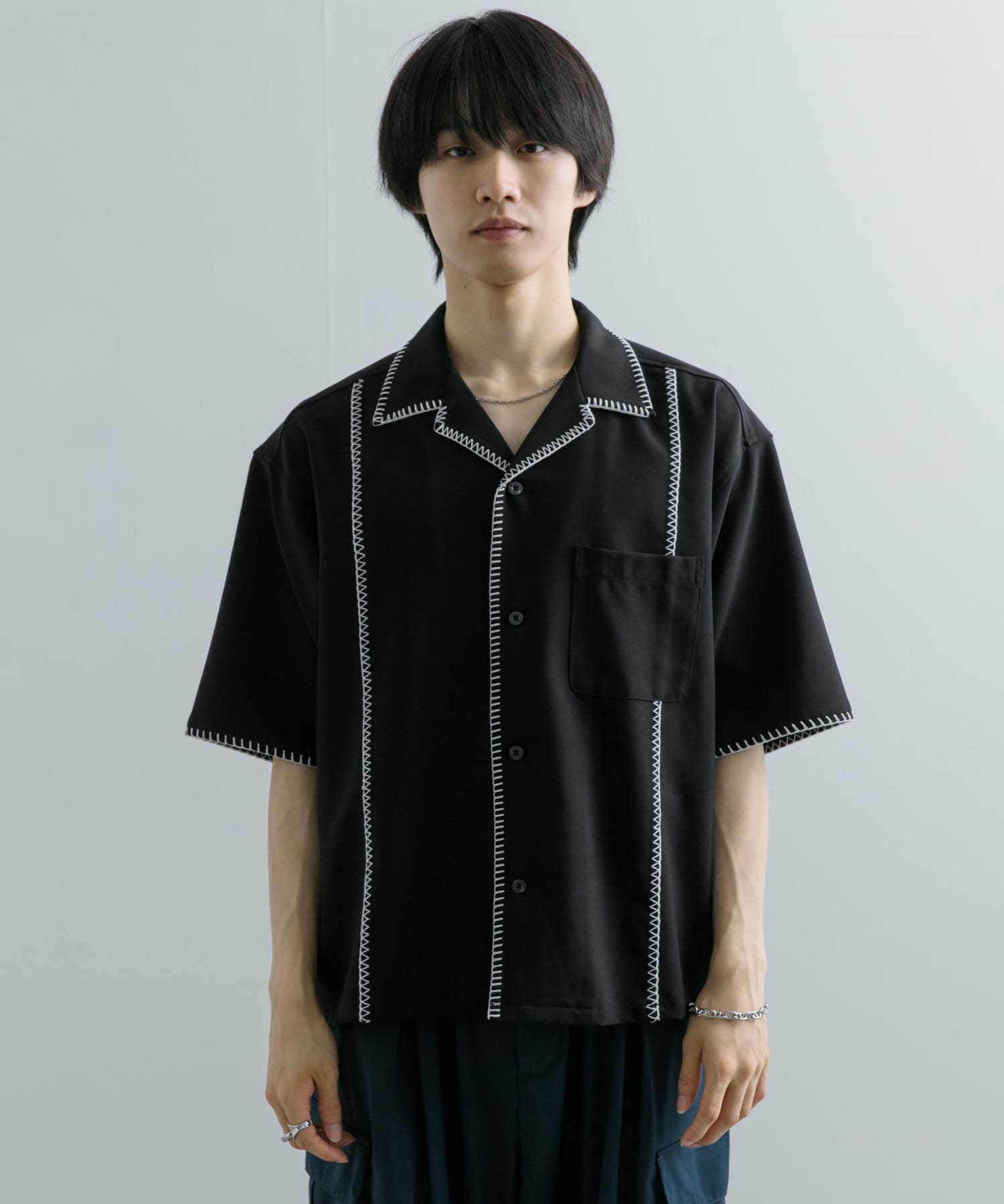 ブランケットステッチショートスリーブシャツ(M BEG×BLK): トップス