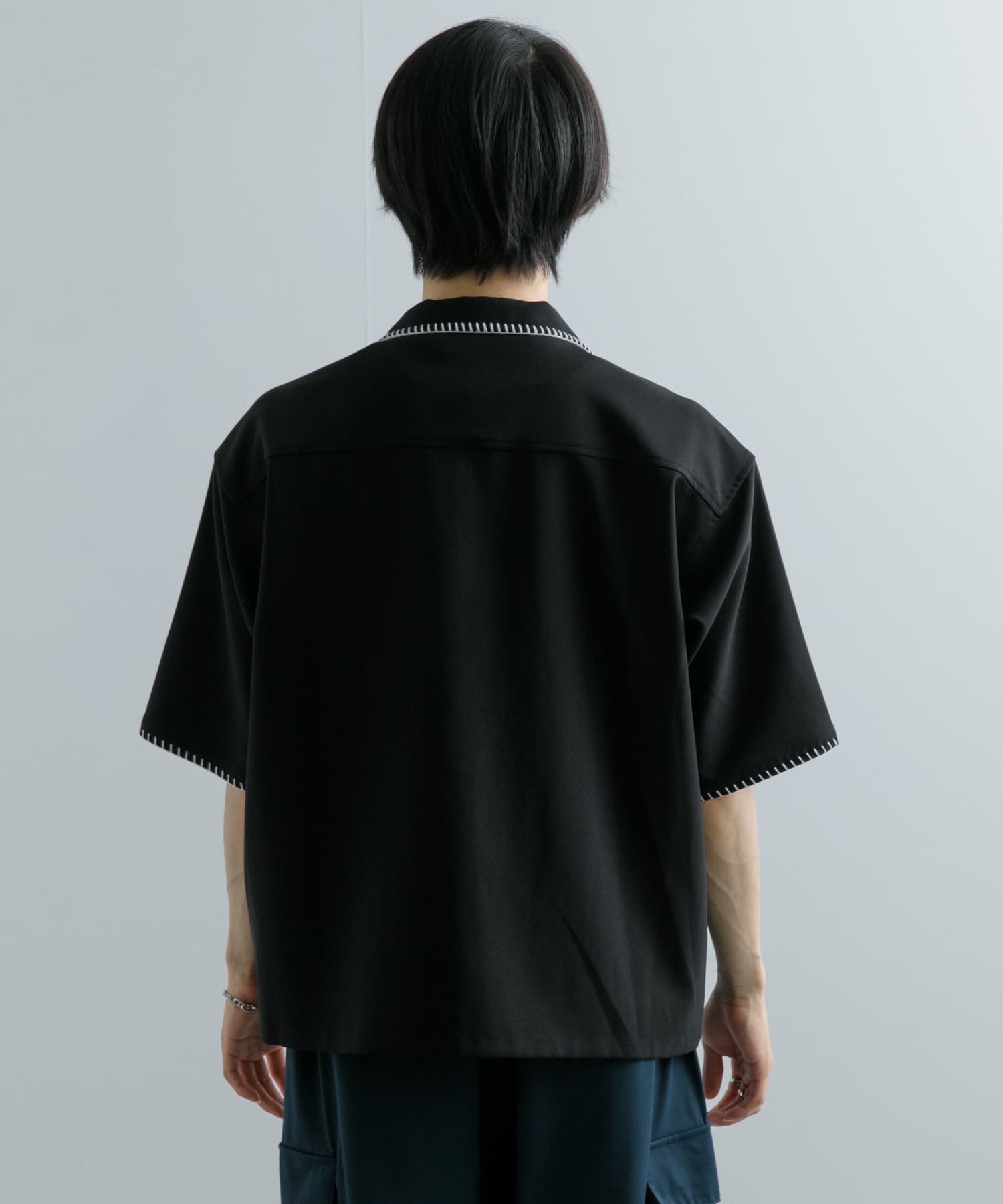ブランケットステッチショートスリーブシャツ(M BEG×BLK): トップス
