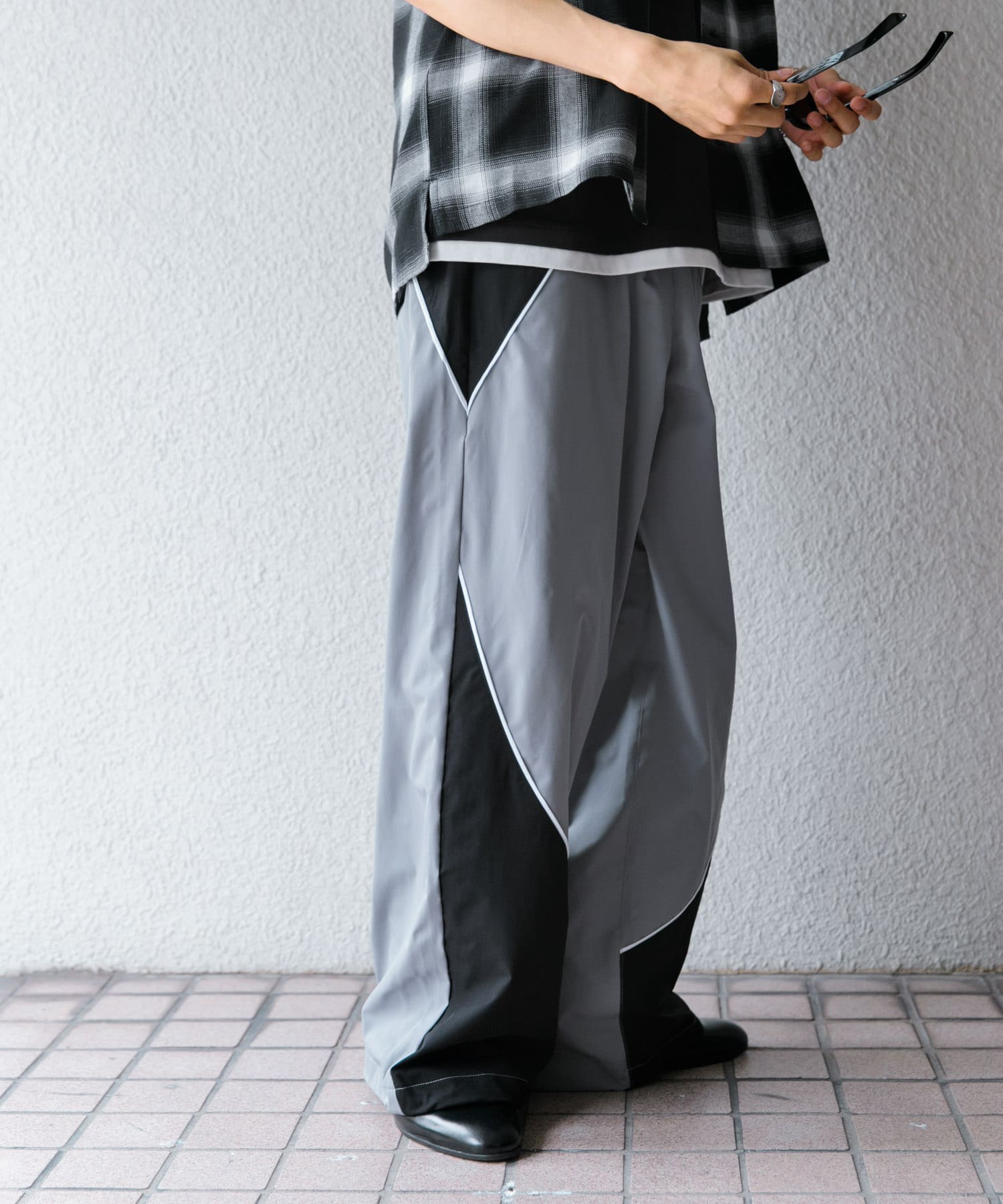 GRY×BLK