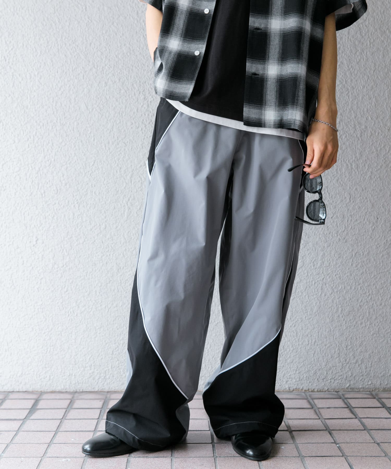 GRY×BLK