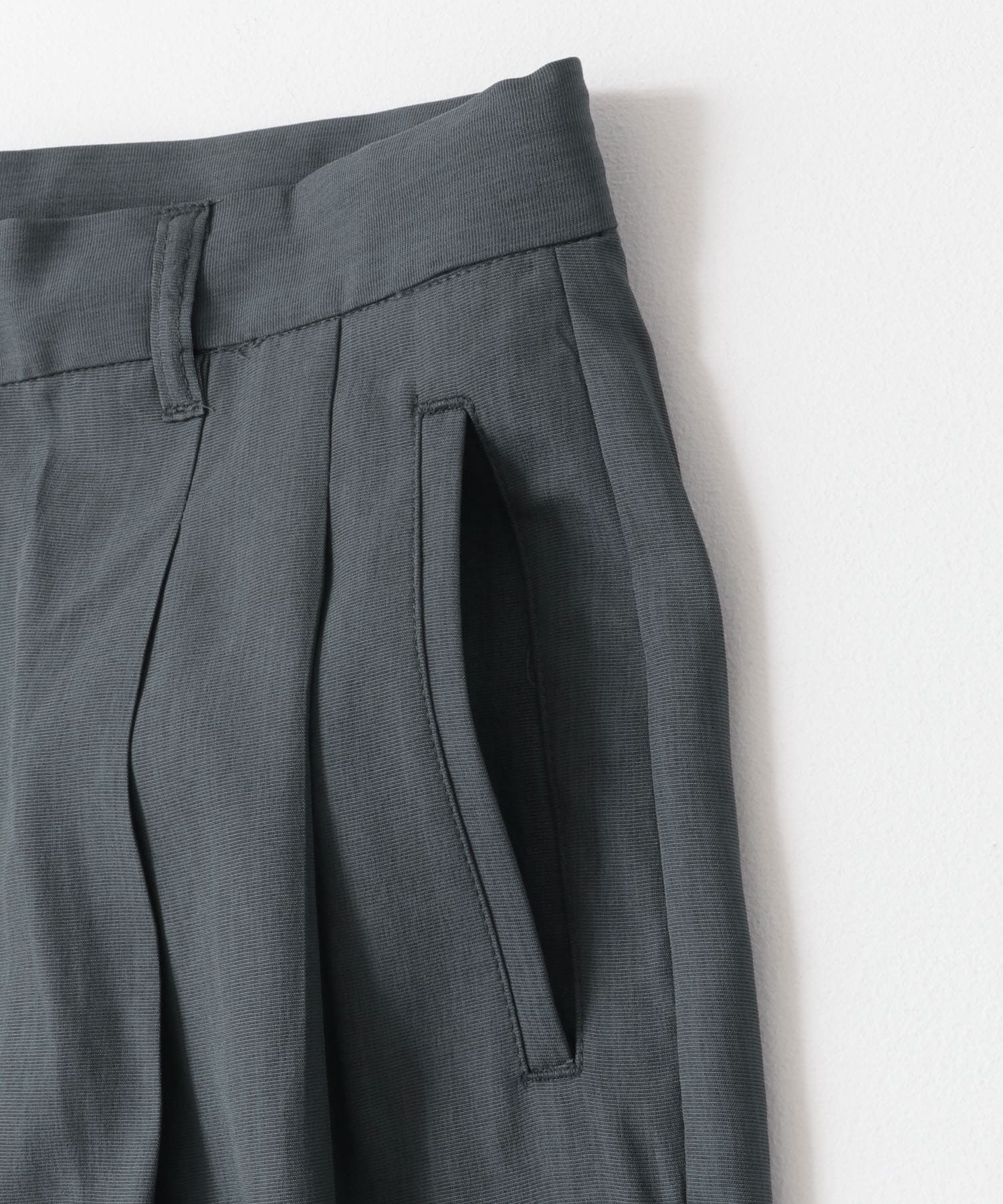ボリュームダブルタックワイドパンツ CHARCOAL M