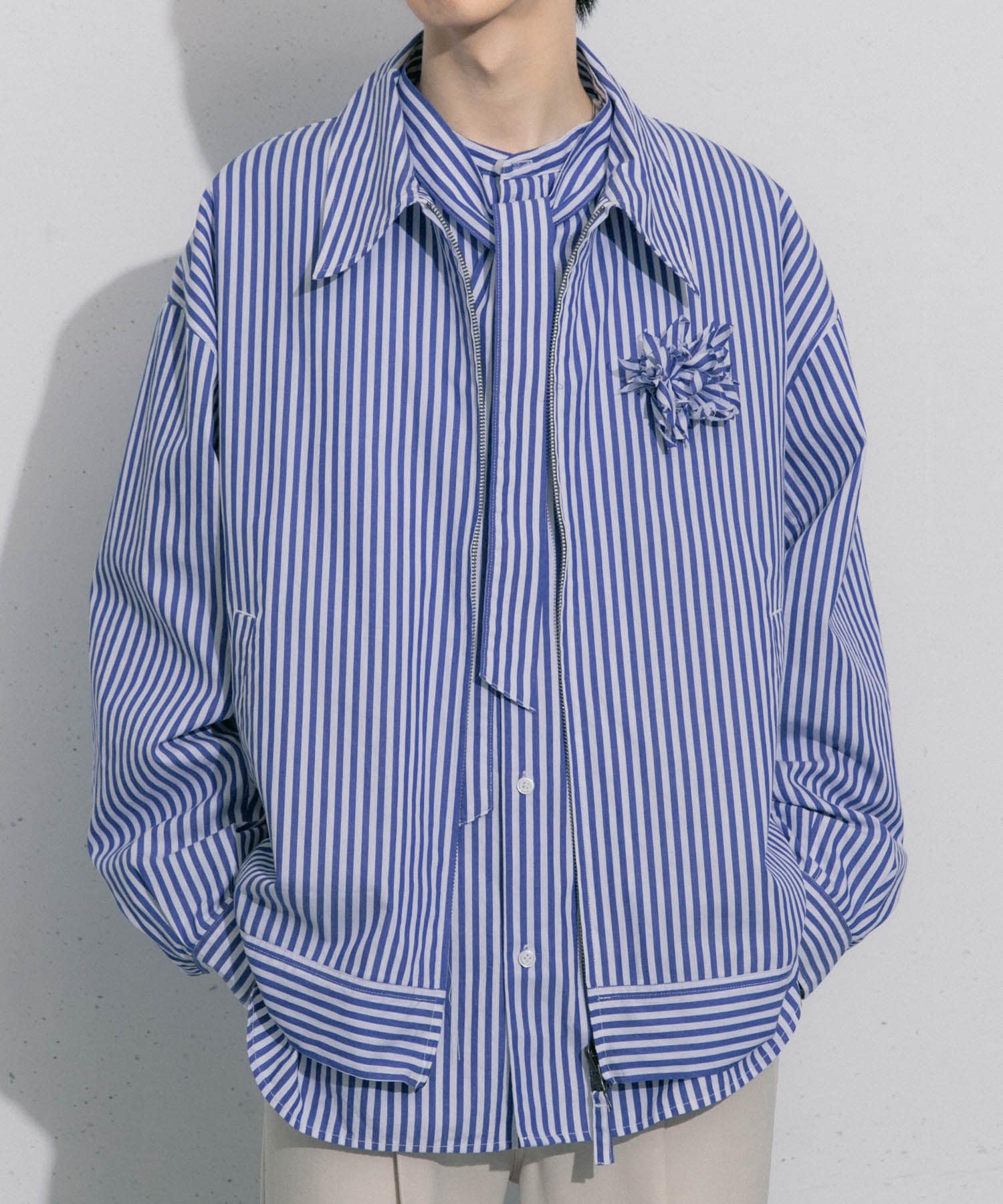 WHT×BLU