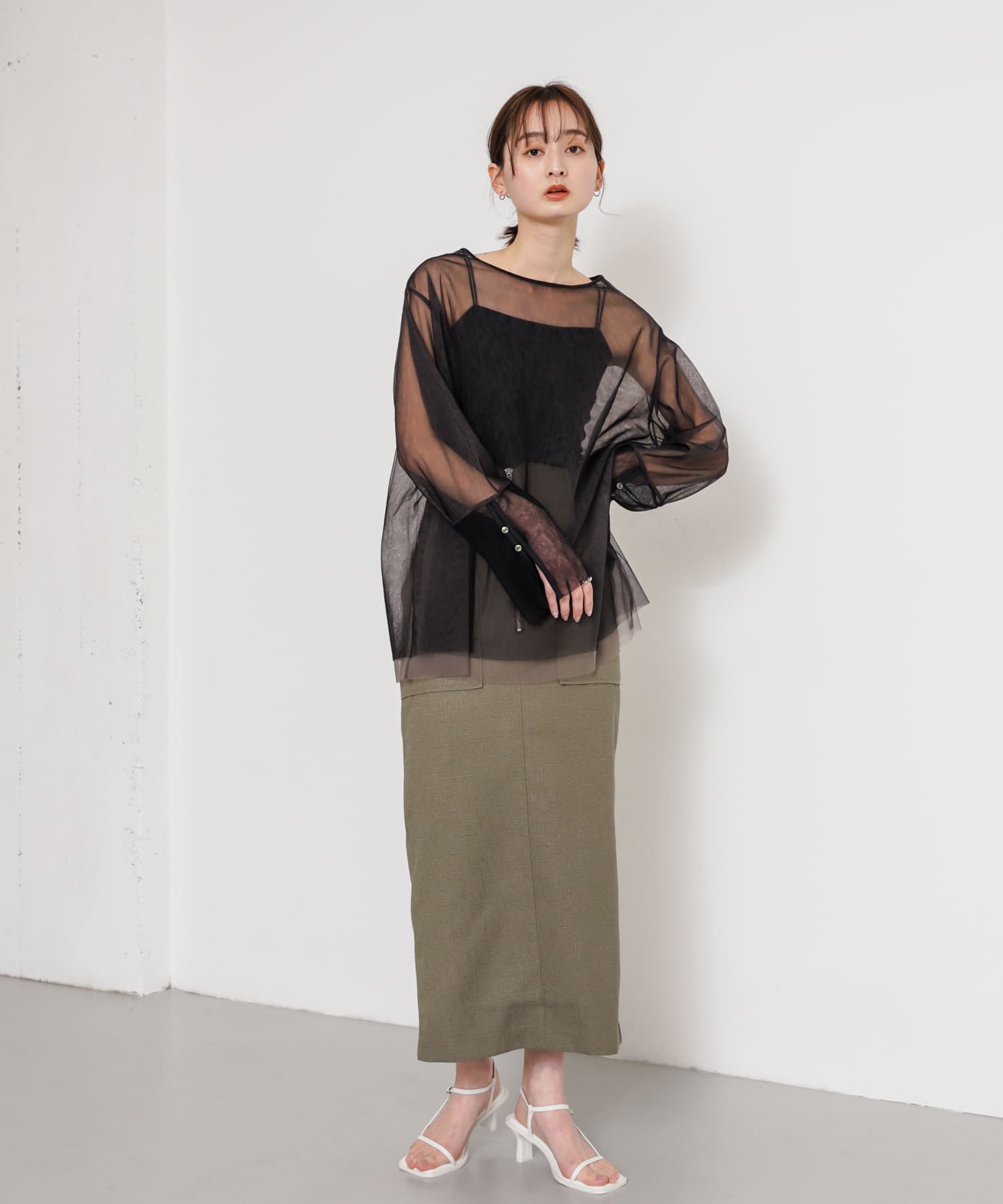 BLK×GRY