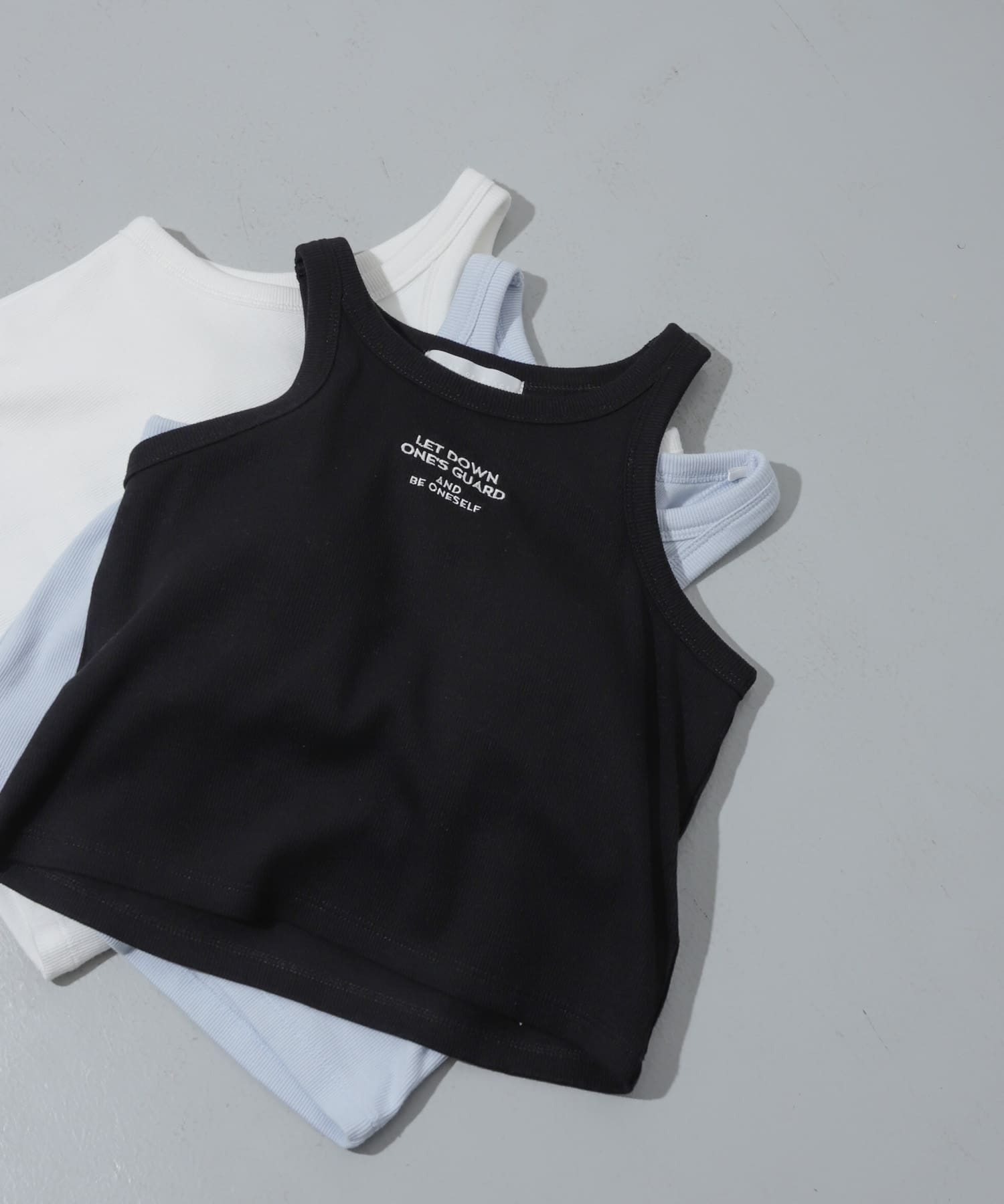カップインクロップドロゴタンクトップ BLACK one