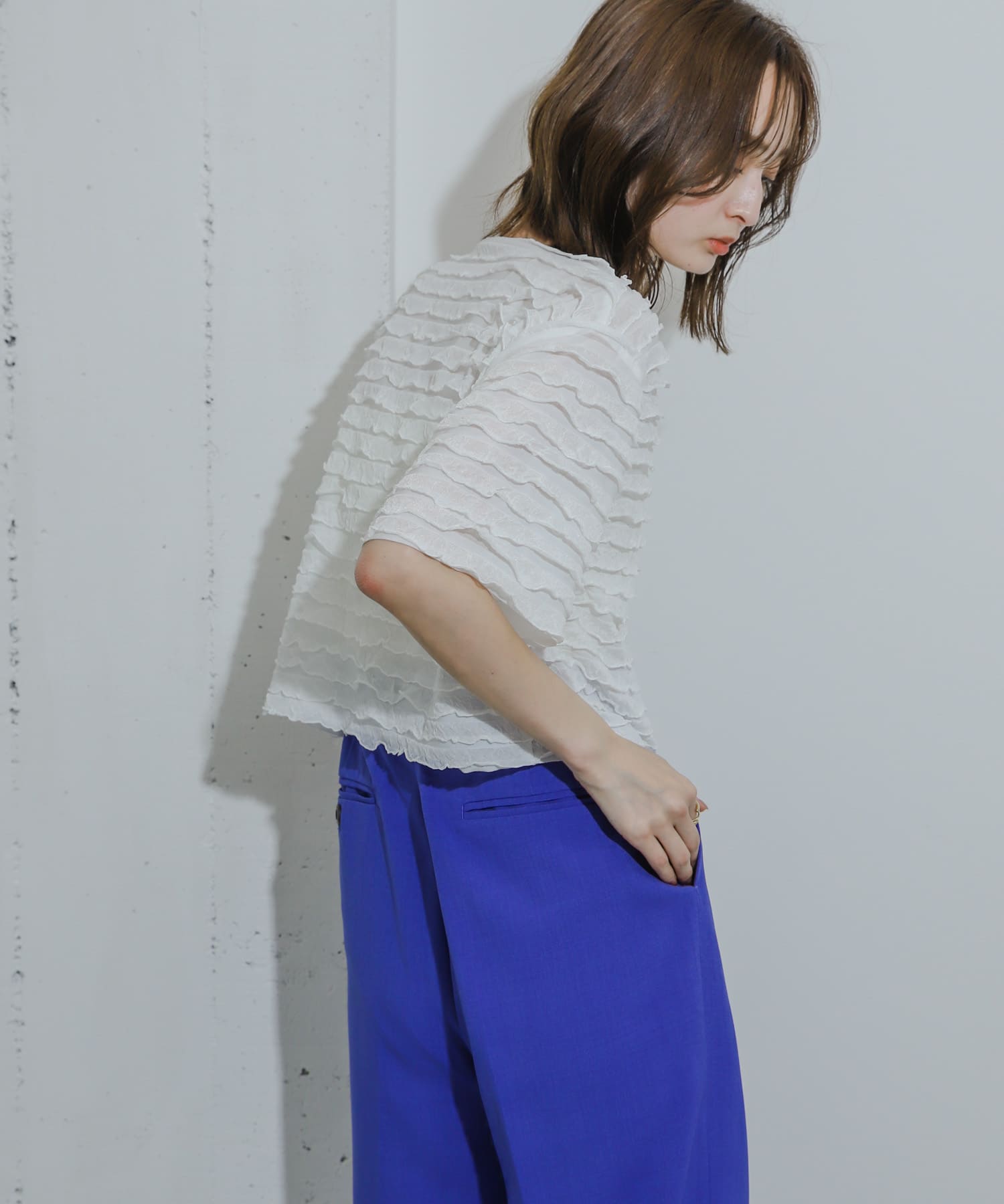 OFF WHITE