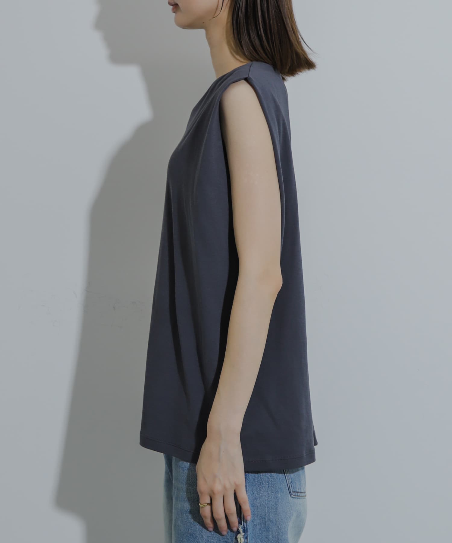 身長：169cm サイズ：one