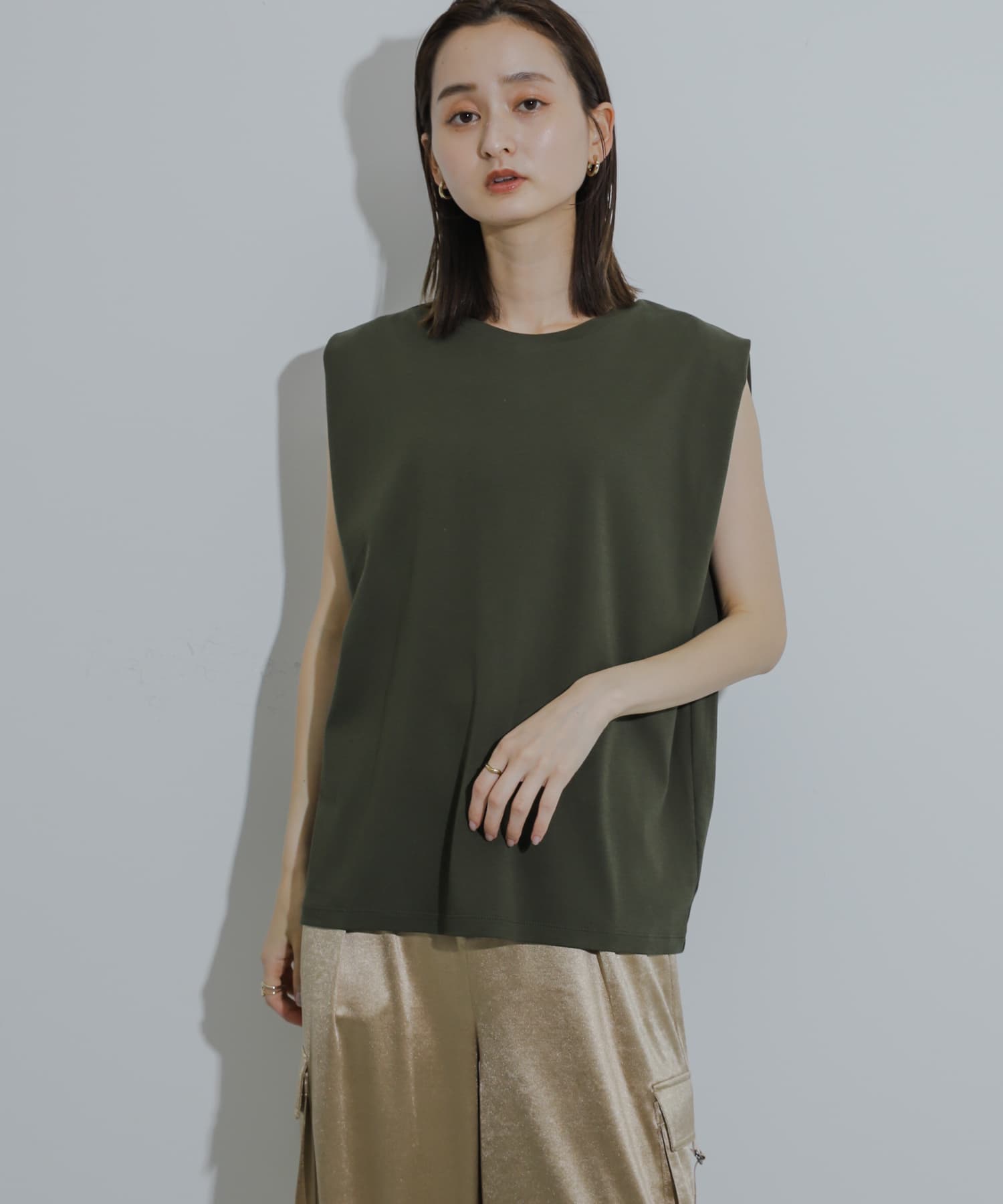 身長：169cm サイズ：one