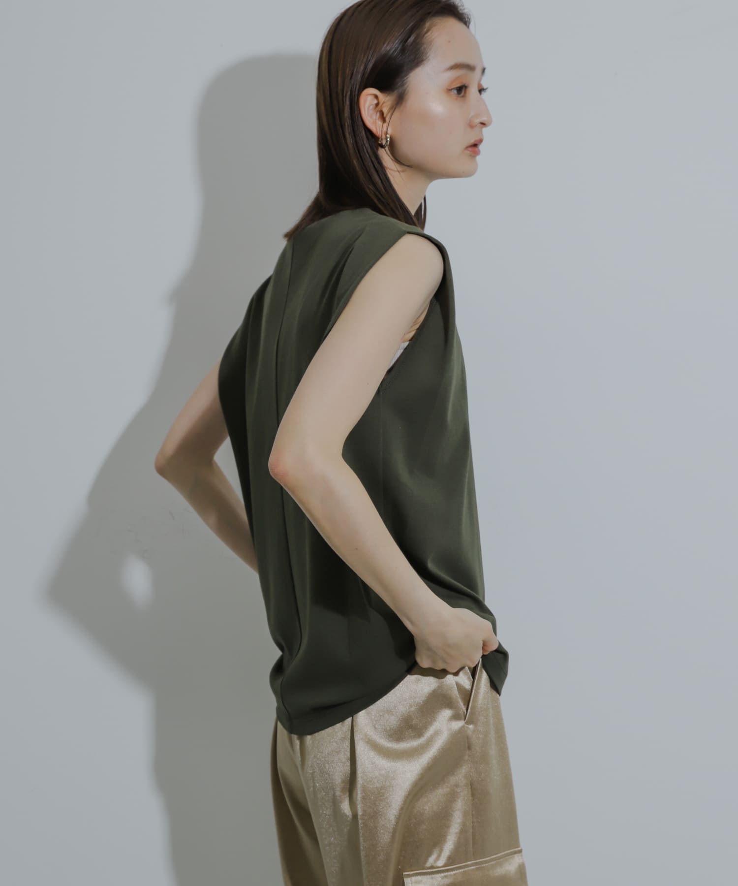 KHAKI