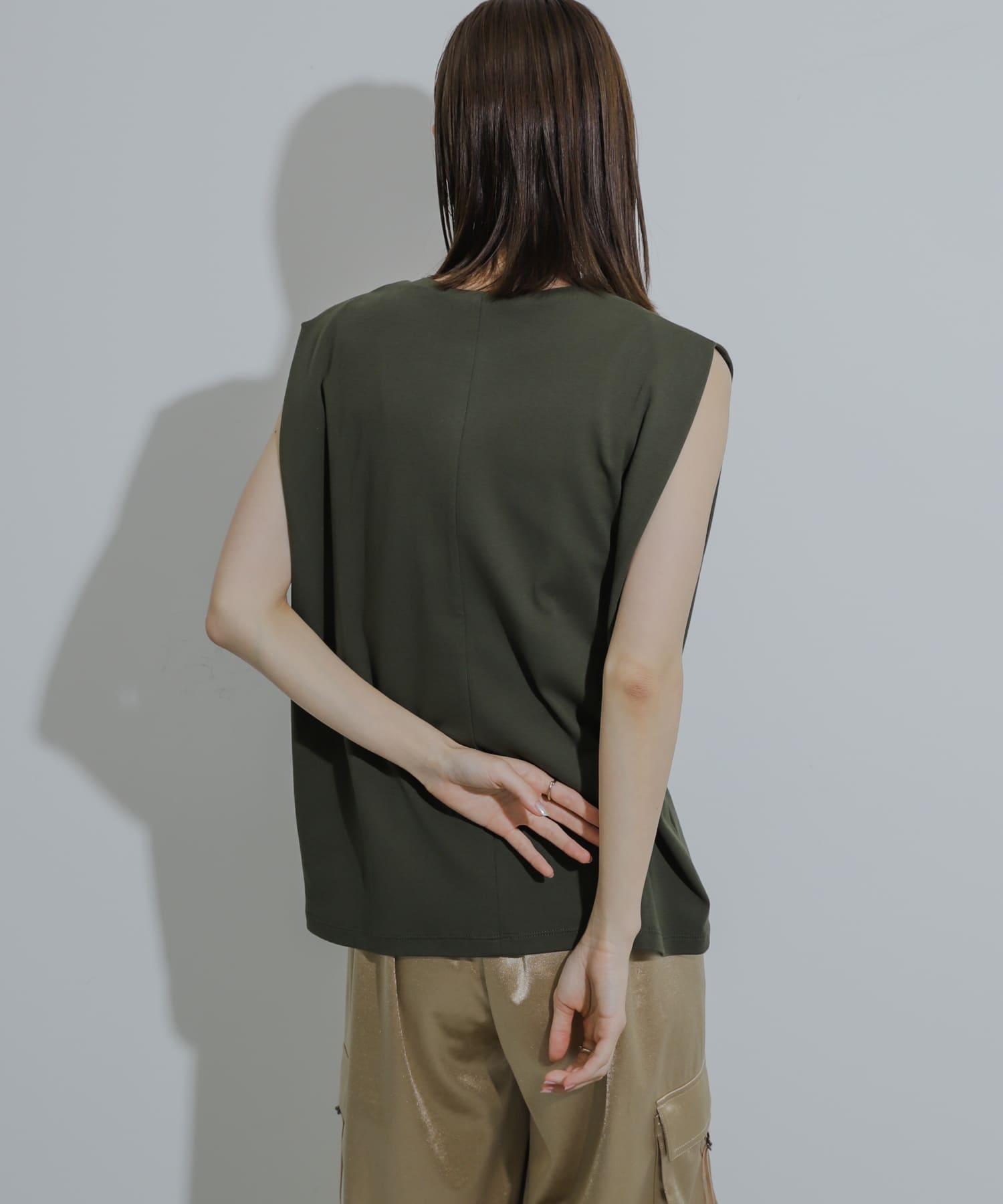 身長：169cm サイズ：one