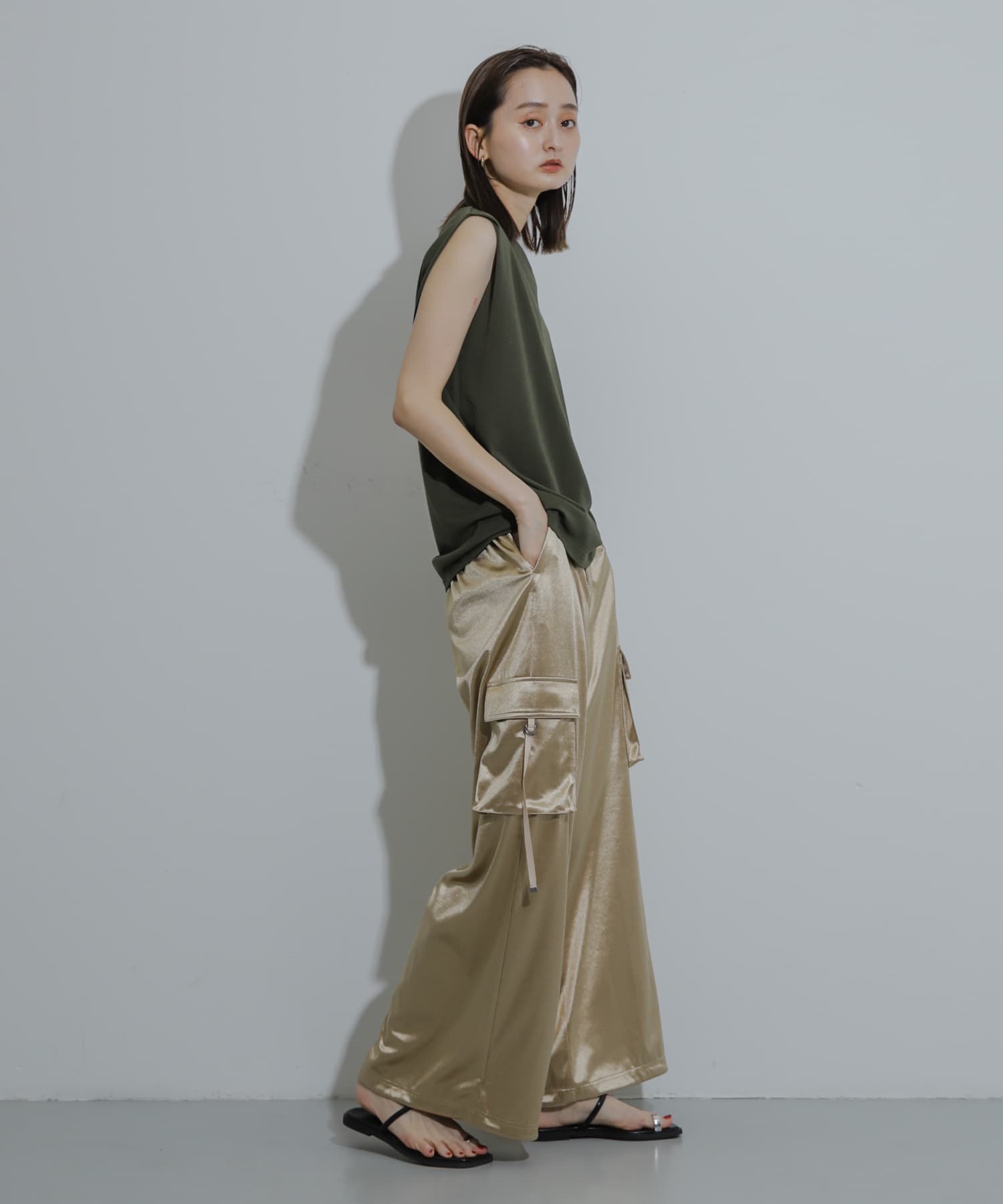 KHAKI
