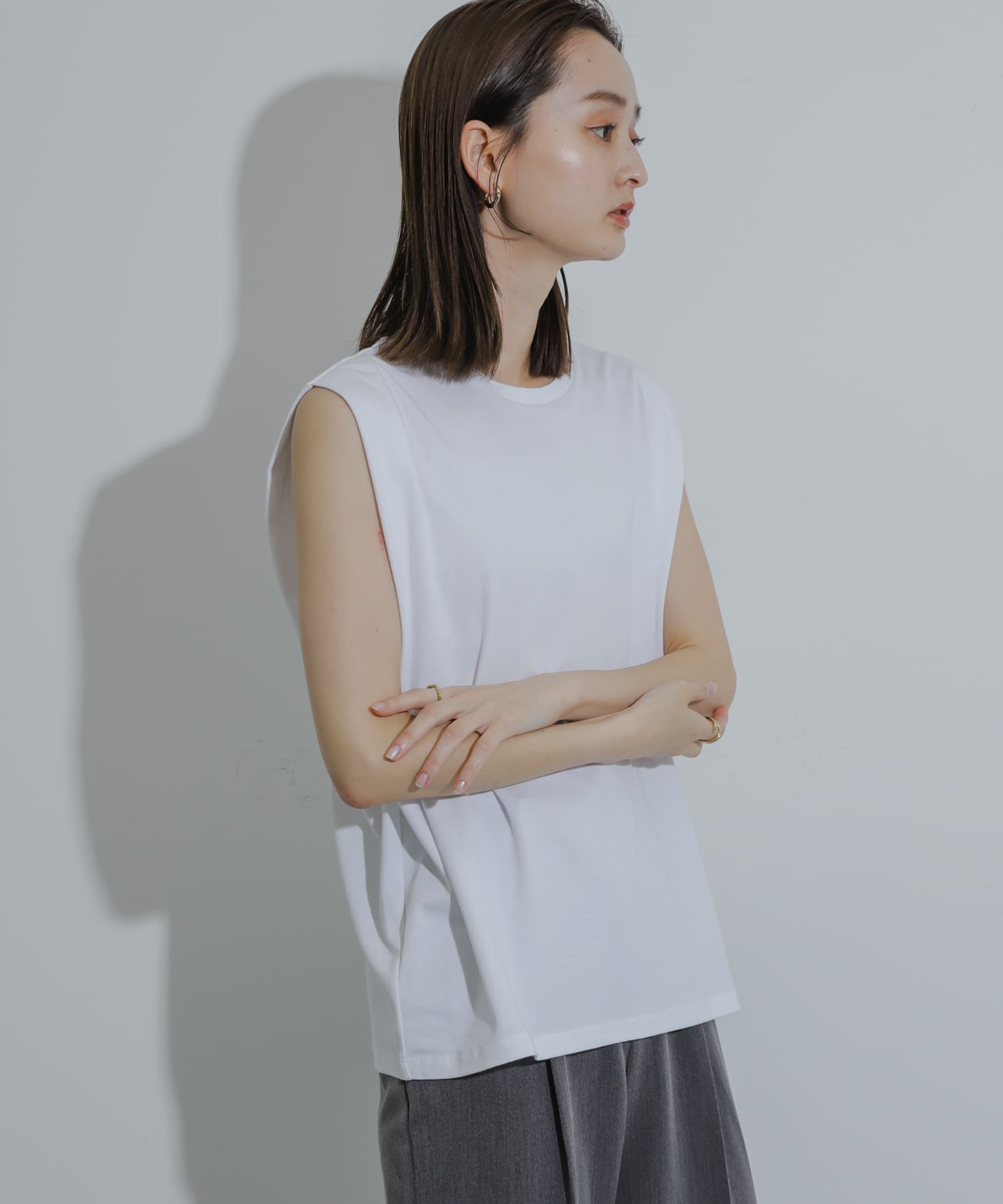 OFF WHITE