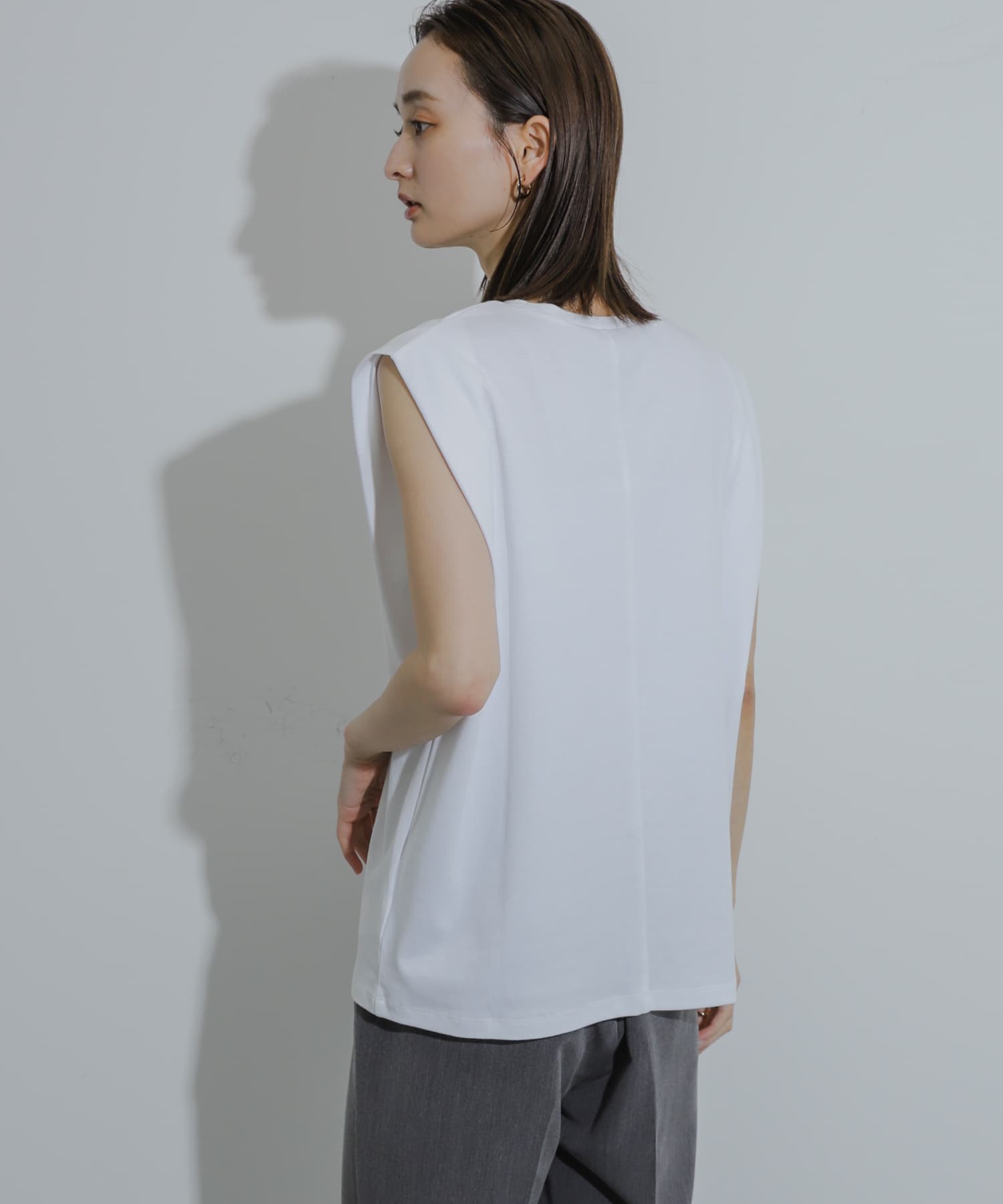 OFF WHITE