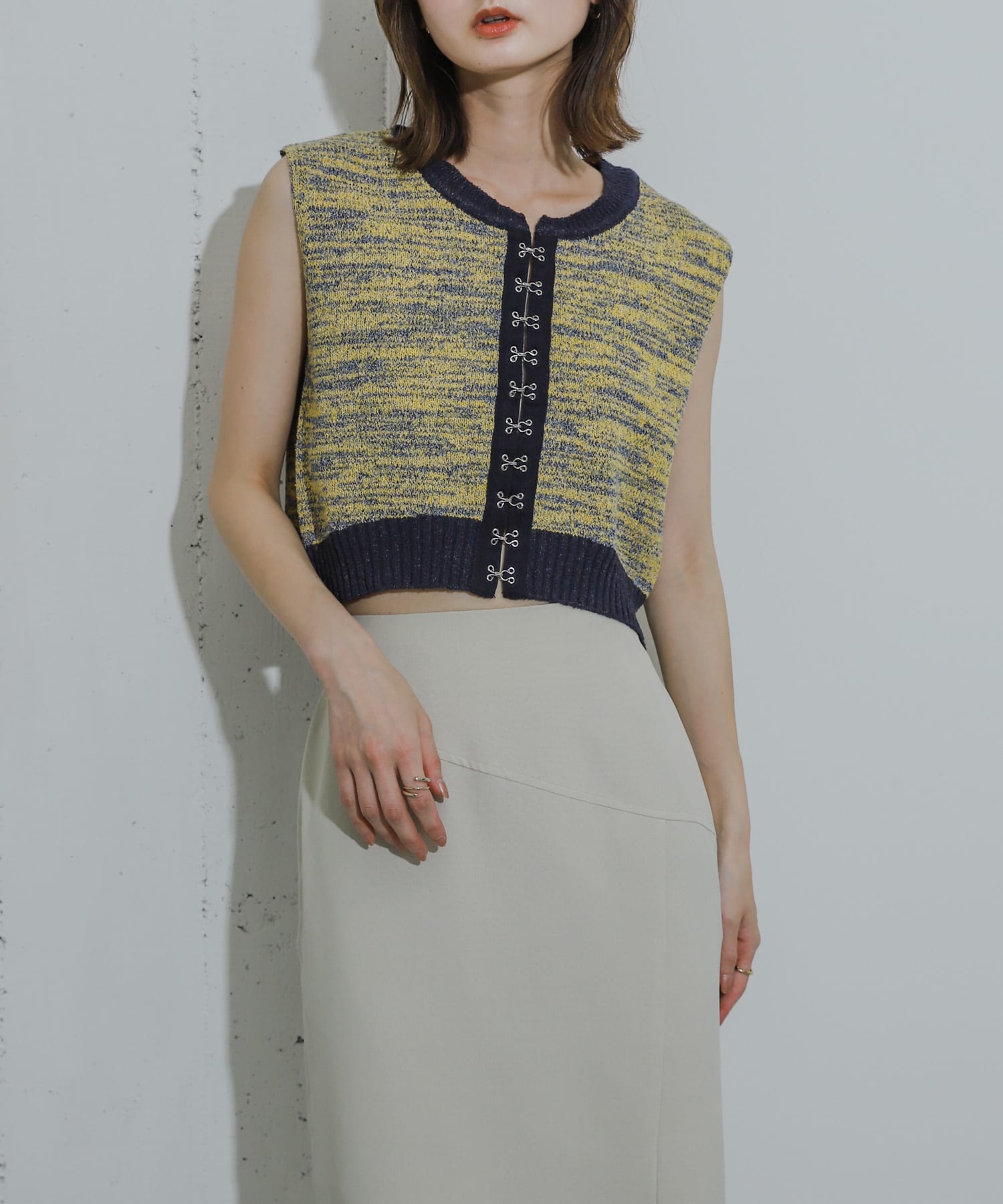 フロントホッククロップドニットトップ(one PINK): トップス