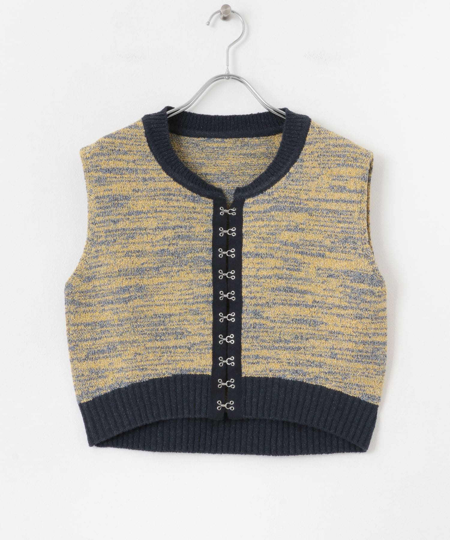 フロントホッククロップドニットトップ YELLOW one