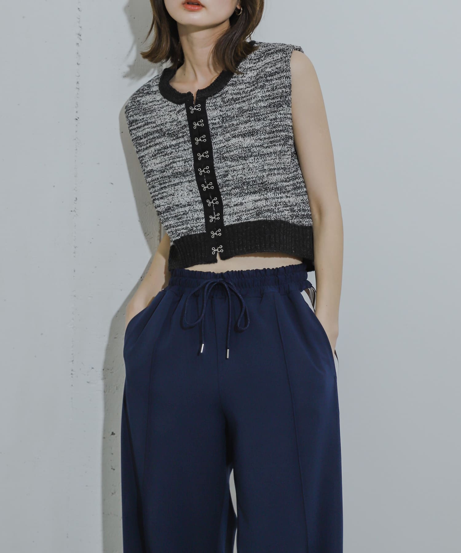 フロントホッククロップドニットトップ(one PINK): トップス