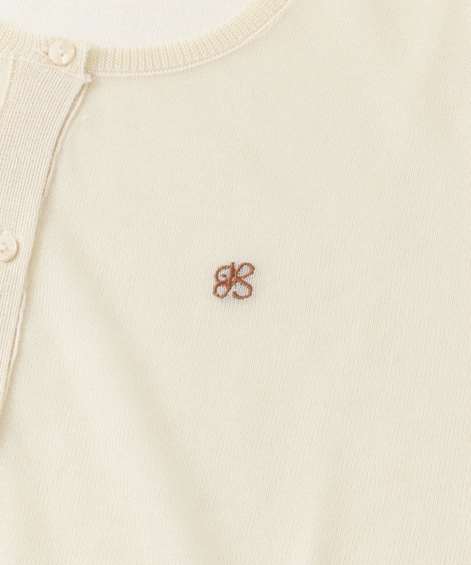 シシュウコンパクトニットカーディガン IVORY one