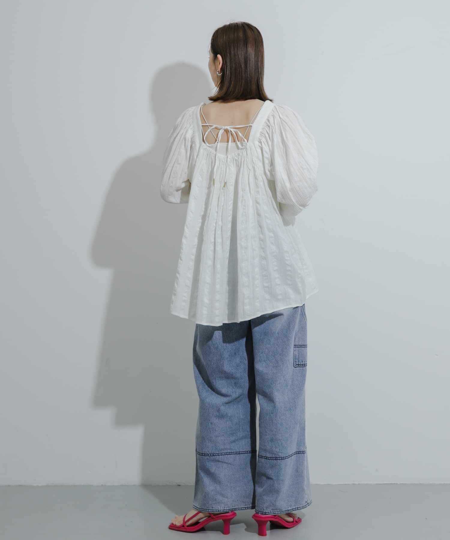 OFF WHITE