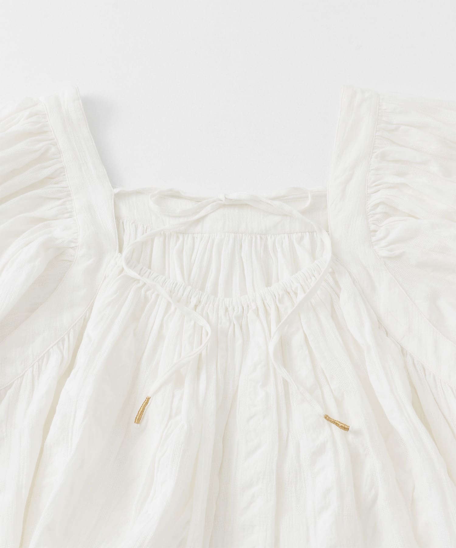 OFF WHITE