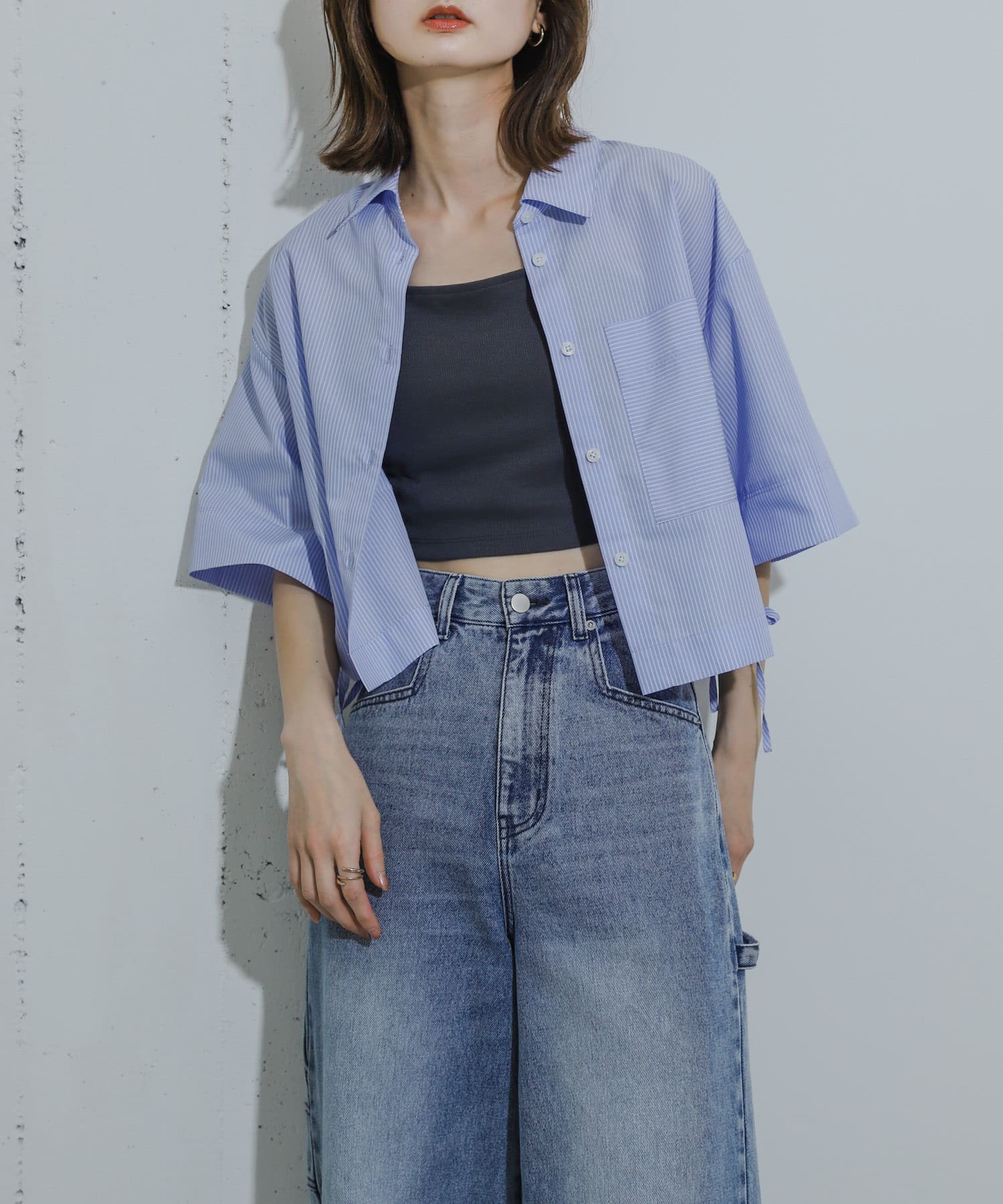 BLU×WHT