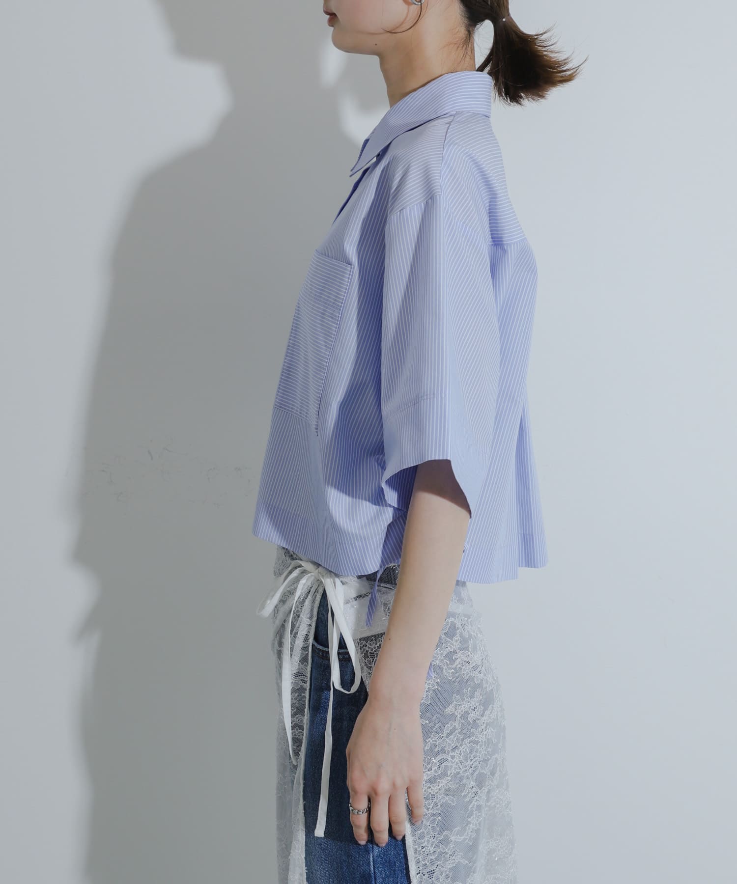 BLU×WHT