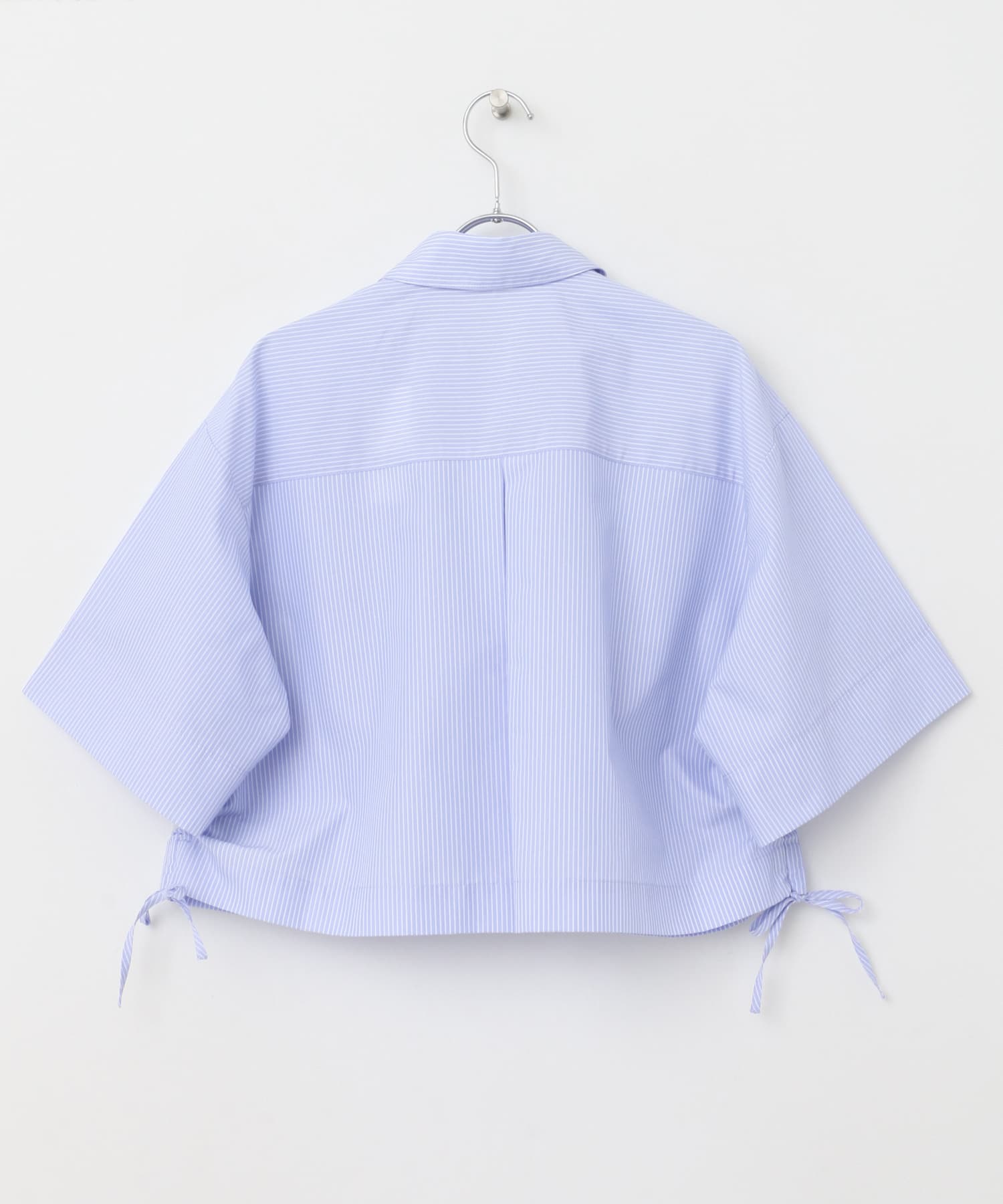 BLU×WHT