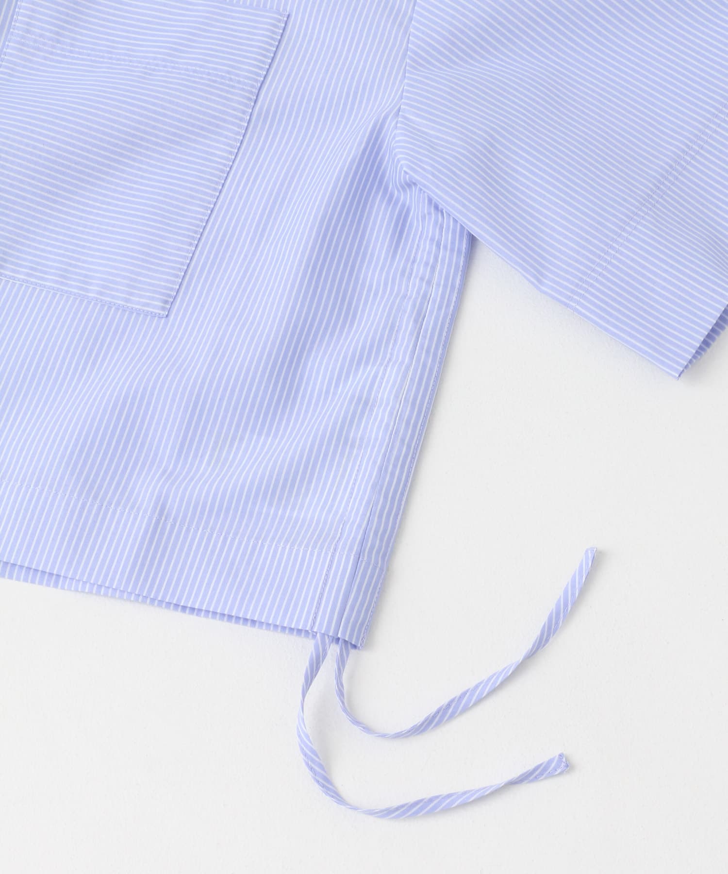 BLU×WHT