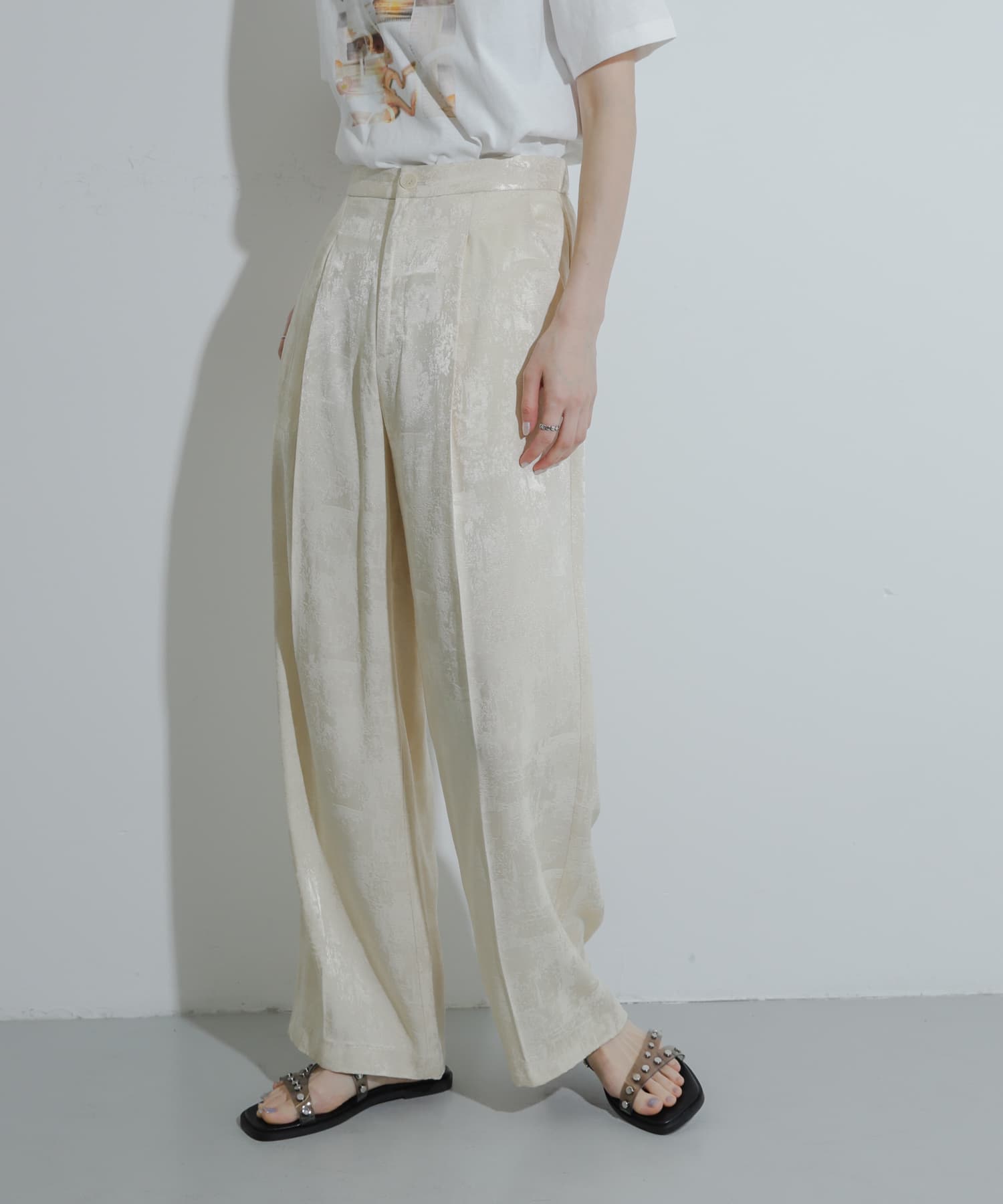 IVORY