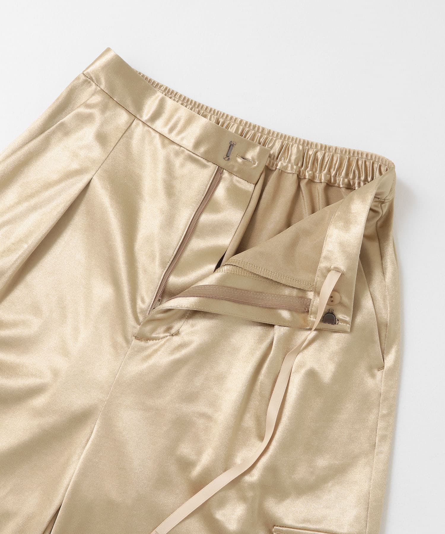 シャイニーカットカーゴパンツ BEIGE one