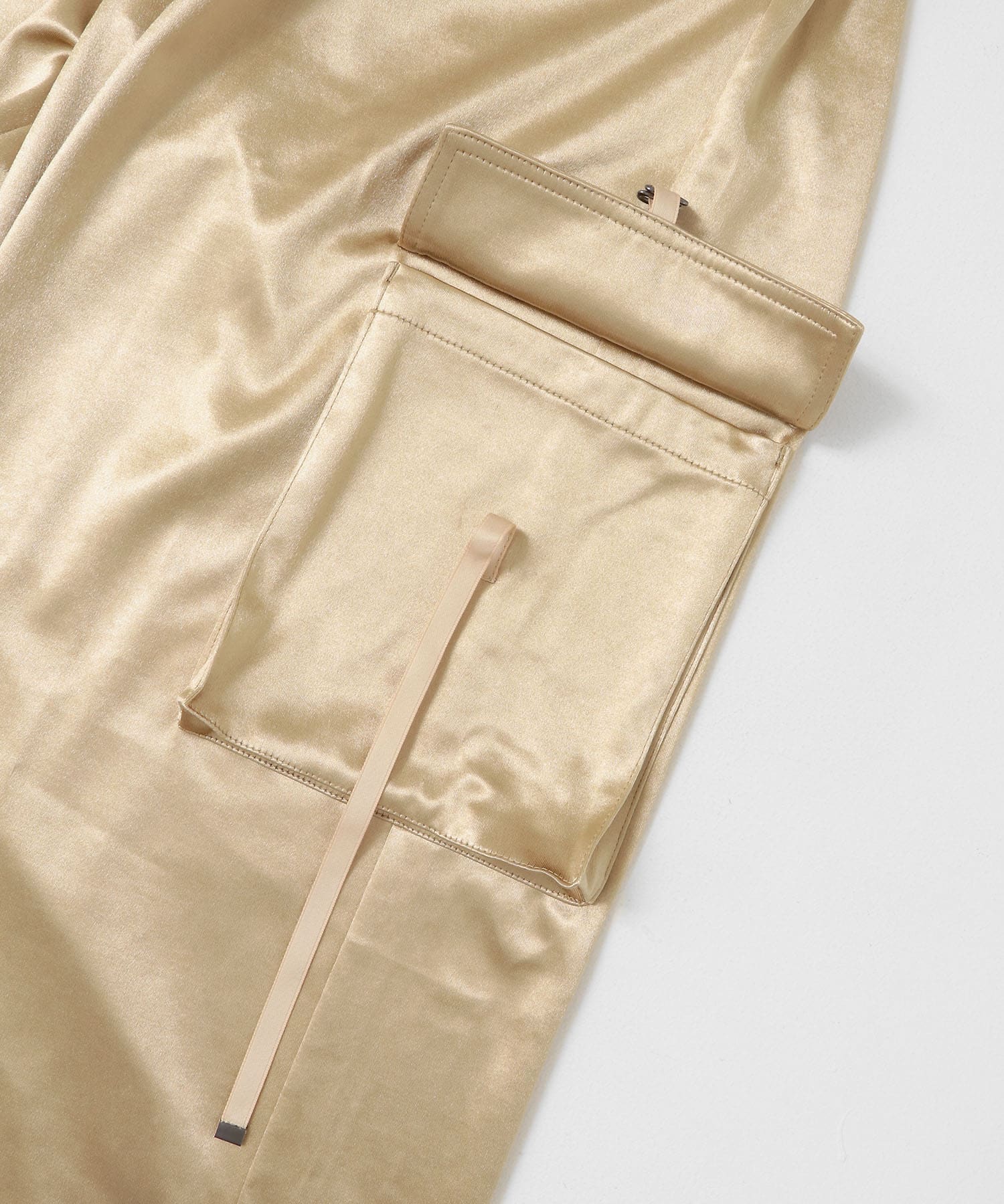 シャイニーカットカーゴパンツ BEIGE one