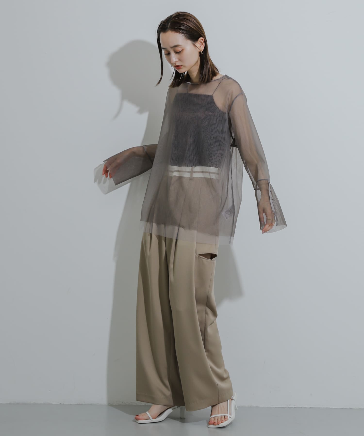 BEIGE
